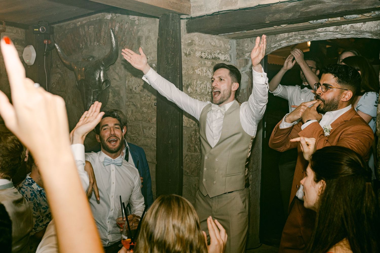 Hochzeitsfotos emotional authentisch Heidelberg Hoher Darsberg Hochzeitsfotografin Eventmühle Kraichgau Hochzeitsfotografie freie Trauung