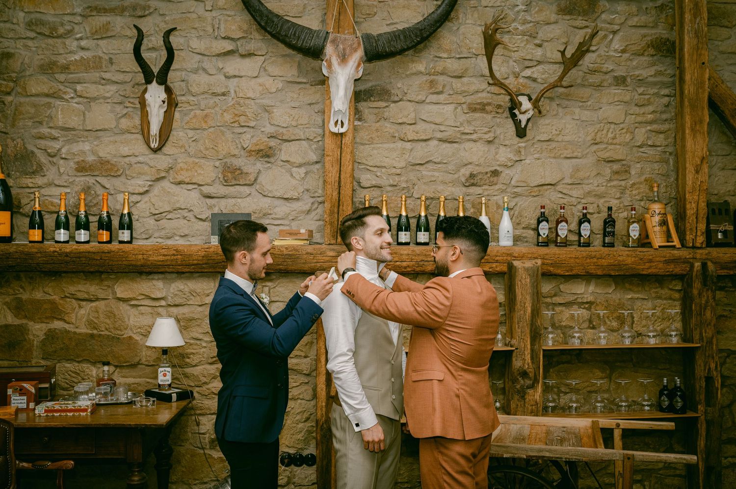 Hochzeitsfotos emotional authentisch Heidelberg Hoher Darsberg Hochzeitsfotografin Eventmühle Kraichgau Hochzeitsfotografie freie Trauung