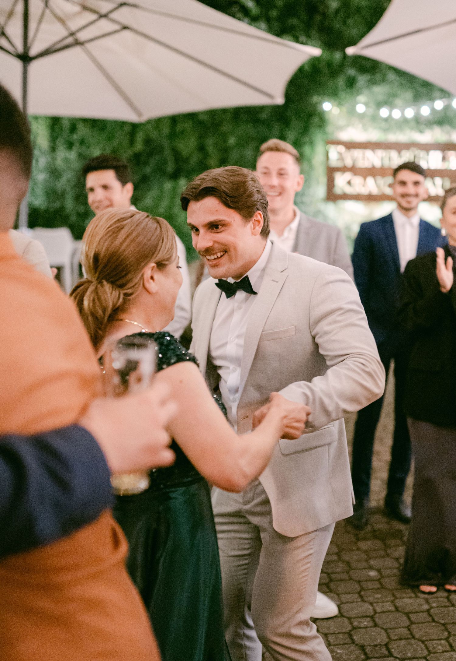 Hochzeitsfotos emotional authentisch Heidelberg Hoher Darsberg Hochzeitsfotografin Eventmühle Kraichgau Hochzeitsfotografie freie Trauung