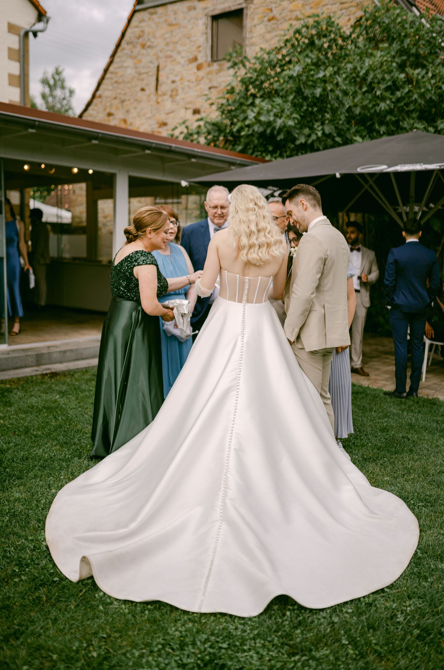 Hochzeitsfotos emotional authentisch Heidelberg Hoher Darsberg Hochzeitsfotografin Eventmühle Kraichgau Hochzeitsfotografie freie Trauung