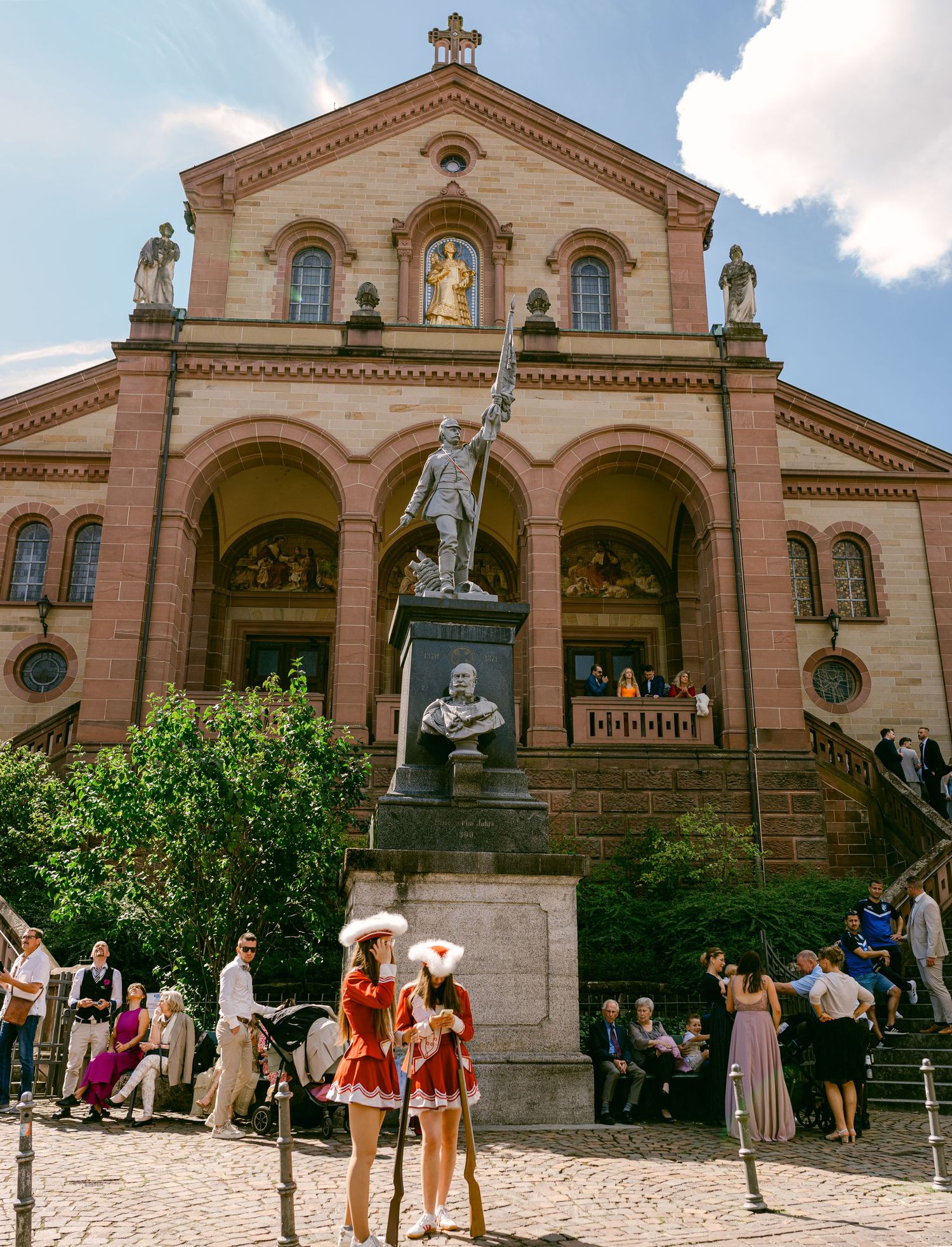 Hochzeitsfotos emotional authentisch Heidelberg Weinheim Hochzeitsfotografin Hofgut Hohenstein Hochzeitsfotografie freie Trauung Standesamt