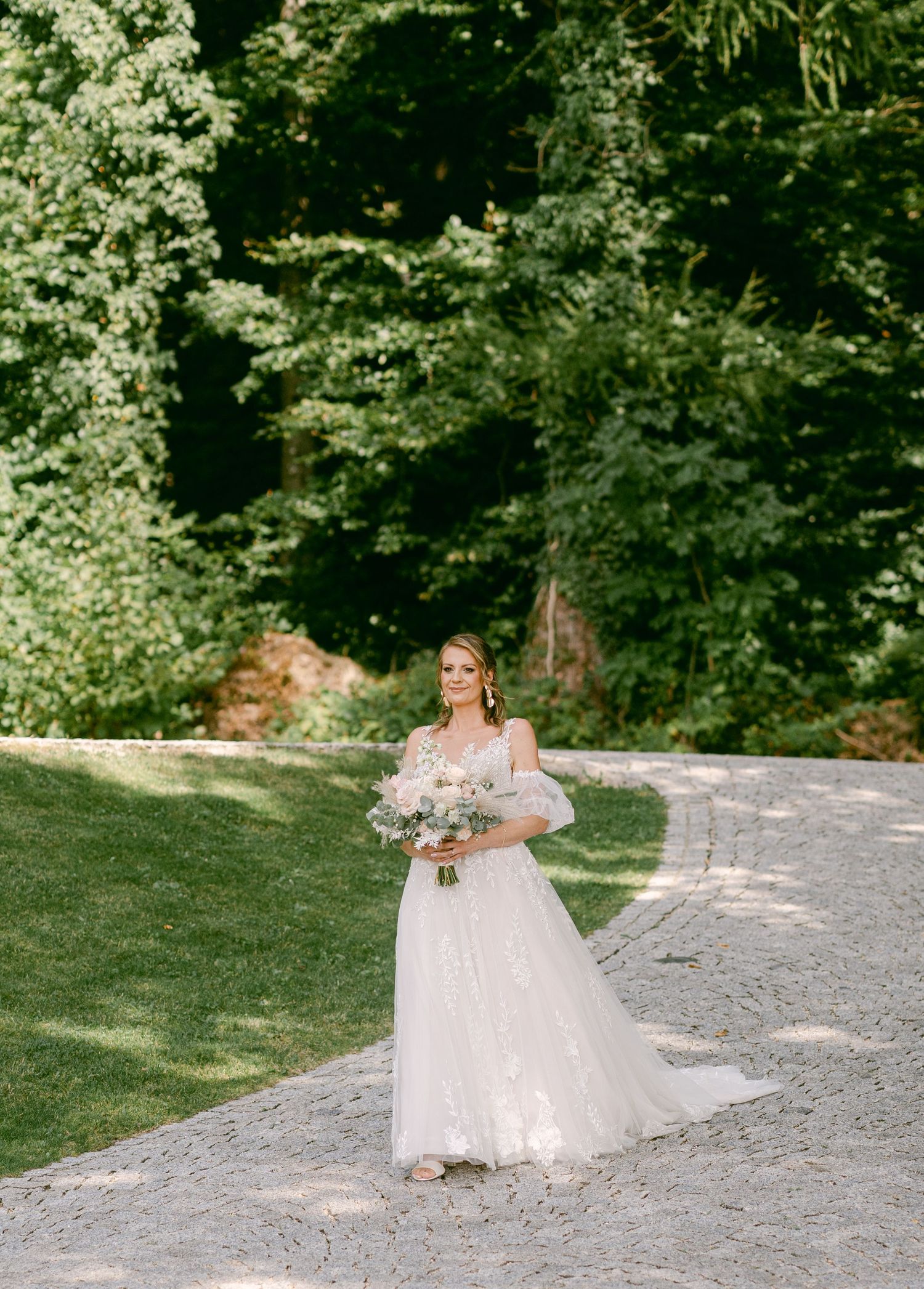 Hochzeitsfotos Kirche authentisch Heidelberg Neckarsteinach Hochzeitsfotografin Hoher Darsberg Hochzeitsfotografie freie Trauung Standesamt