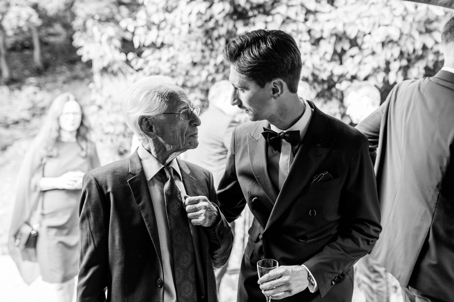 Hochzeitsfotos emotional authentisch Heidelberg Hoher Darsberg Hochzeitsfotografin Hofgut Hohenstein Hochzeitsfotografie freie Trauung