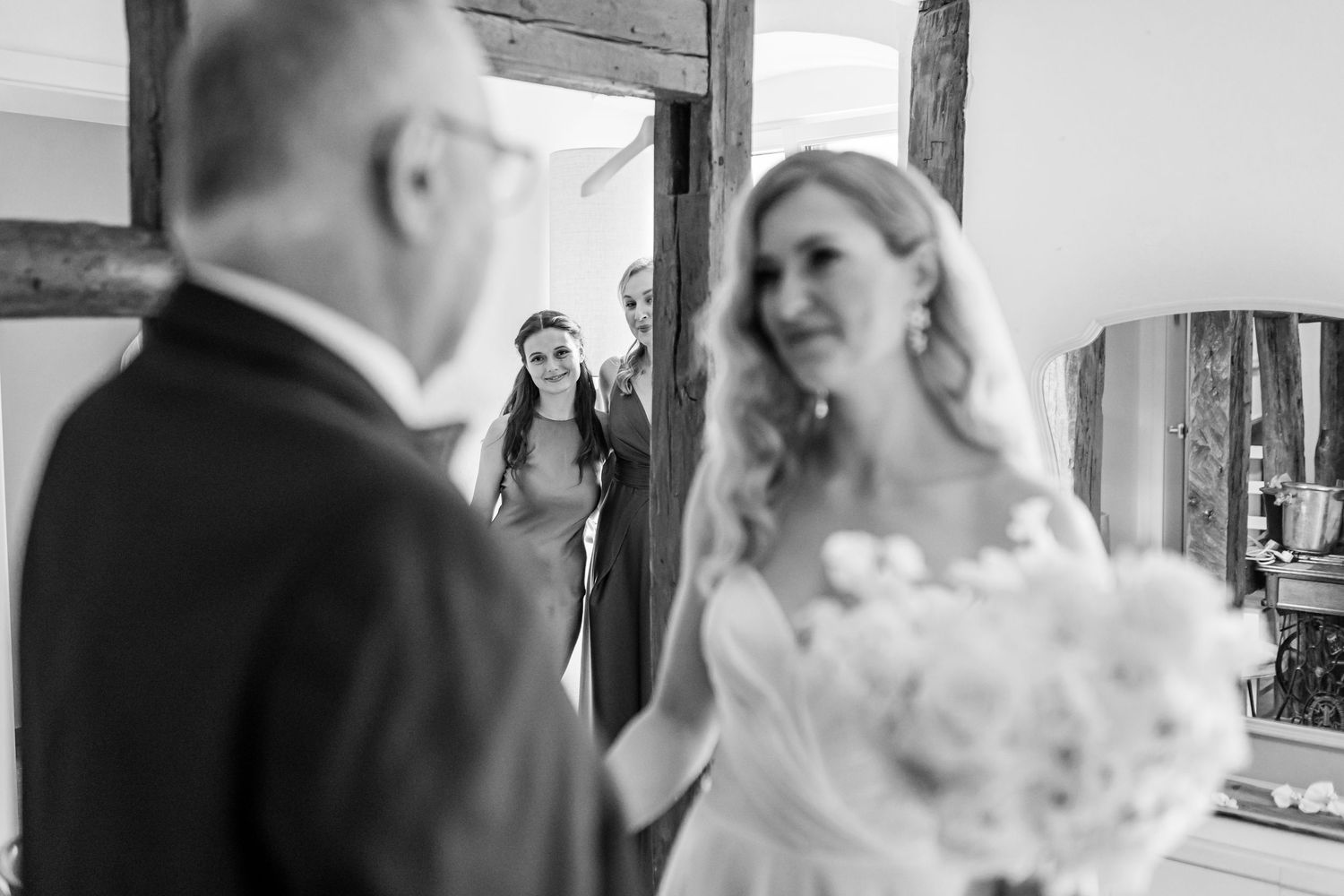Hochzeitsfotos emotional authentisch Heidelberg Hoher Darsberg Hochzeitsfotografin Eventmühle Kraichgau Hochzeitsfotografie freie Trauung