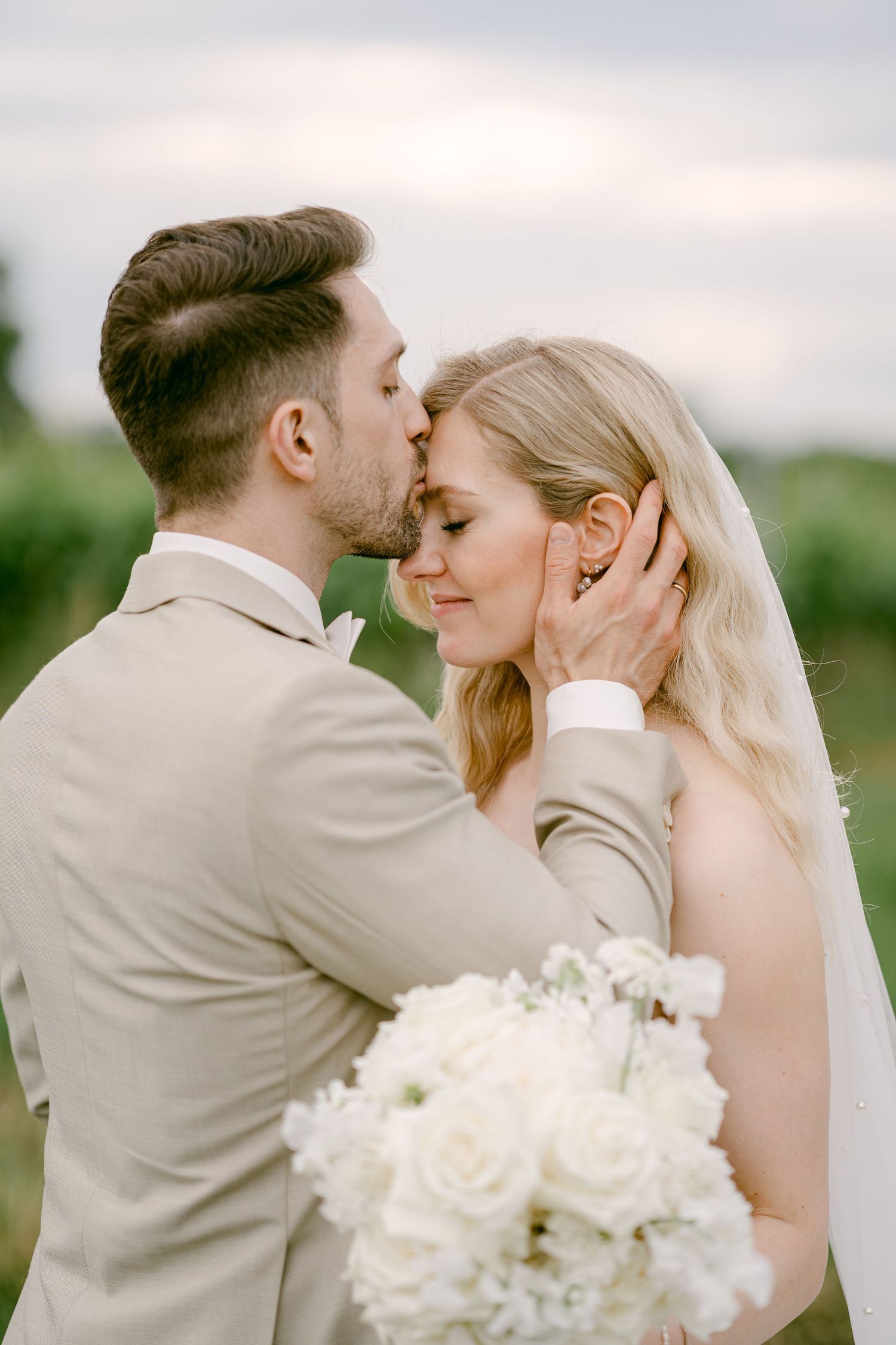 Hochzeitsfotos emotional authentisch Heidelberg Hoher Darsberg Hochzeitsfotografin Eventmühle Kraichgau Hochzeitsfotografie freie Trauung
