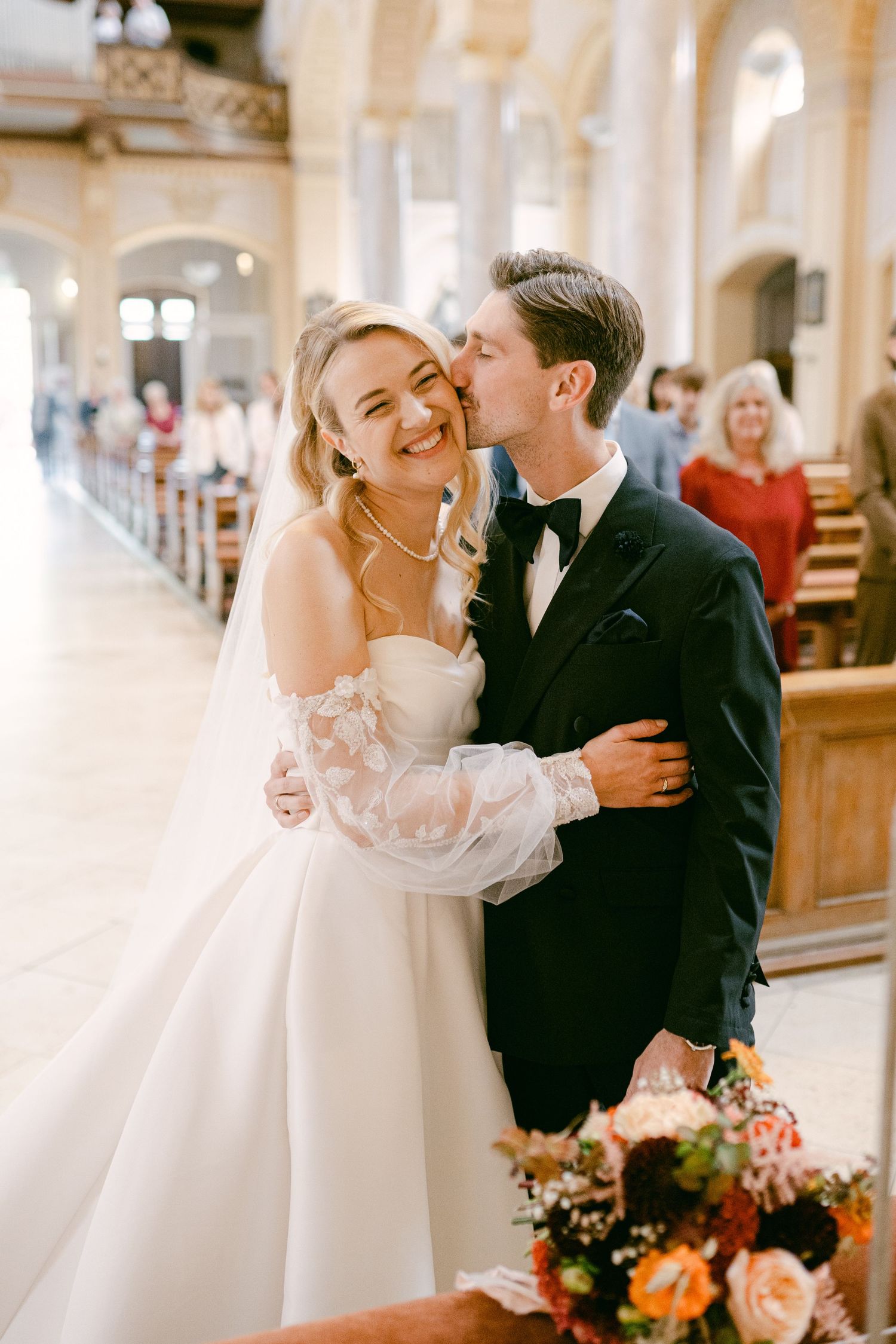 Hochzeitsfotos Kirche authentisch Heidelberg Weinheim Hochzeitsfotografin Hofgut Hohenstein Hochzeitsfotografie freie Trauung Standesamt