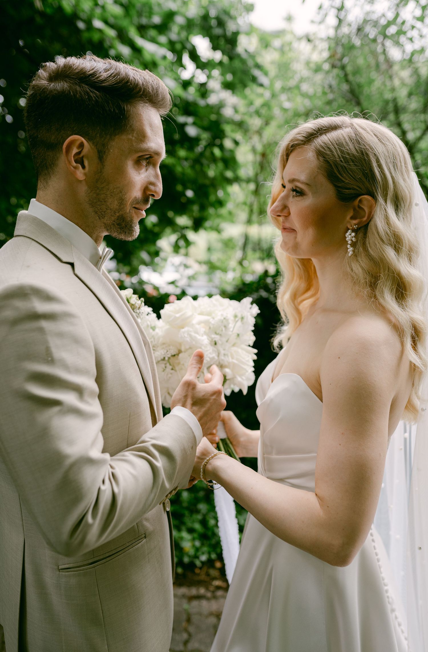 Hochzeitsfotos emotional authentisch Heidelberg Hoher Darsberg Hochzeitsfotografin Eventmühle Kraichgau Hochzeitsfotografie freie Trauung
