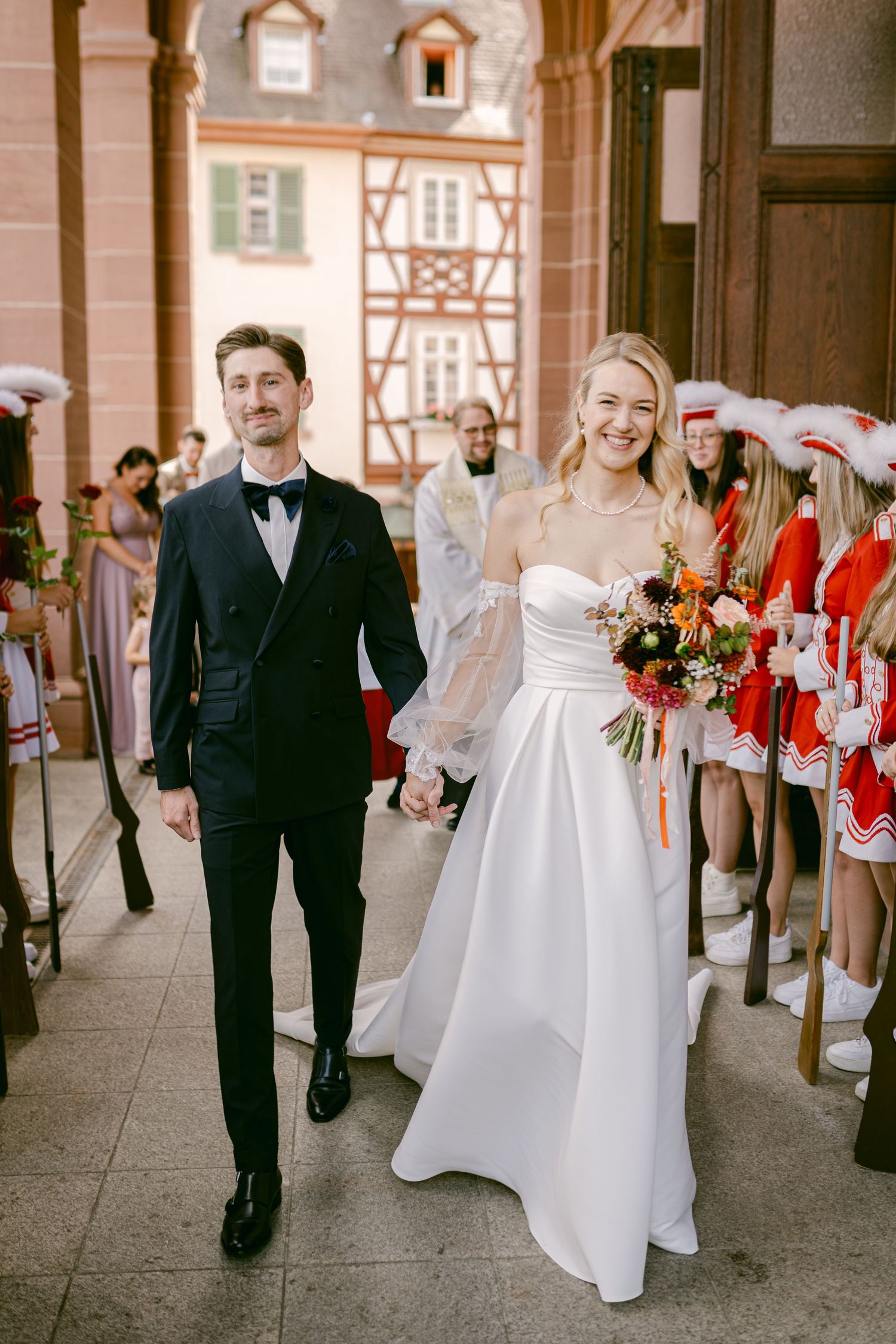 Hochzeitsfotos Kirche authentisch Heidelberg Weinheim Hochzeitsfotografin Hofgut Hohenstein Hochzeitsfotografie freie Trauung Standesamt
