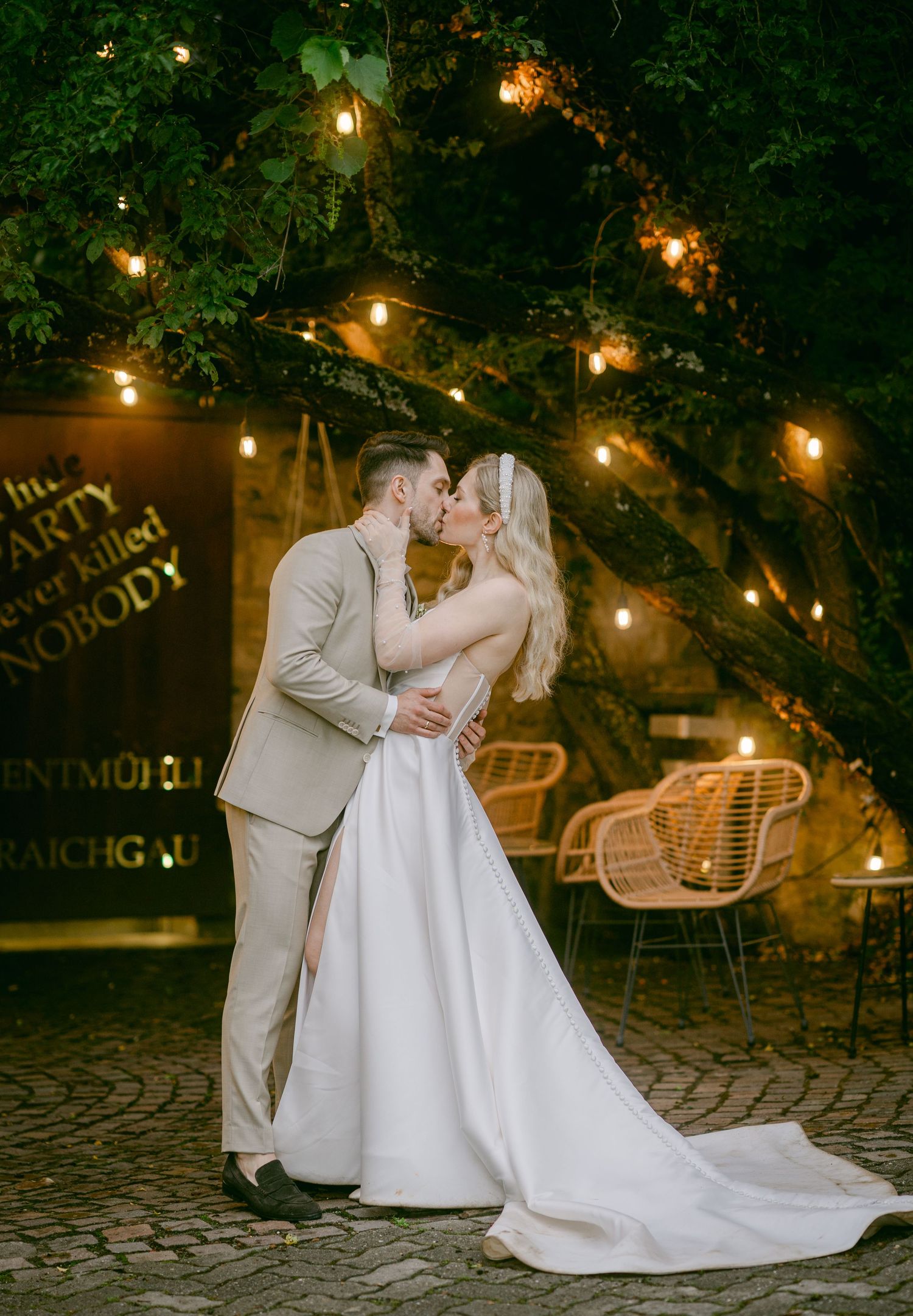 Hochzeitsfotos emotional authentisch Heidelberg Hoher Darsberg Hochzeitsfotografin Eventmühle Kraichgau Hochzeitsfotografie freie Trauung