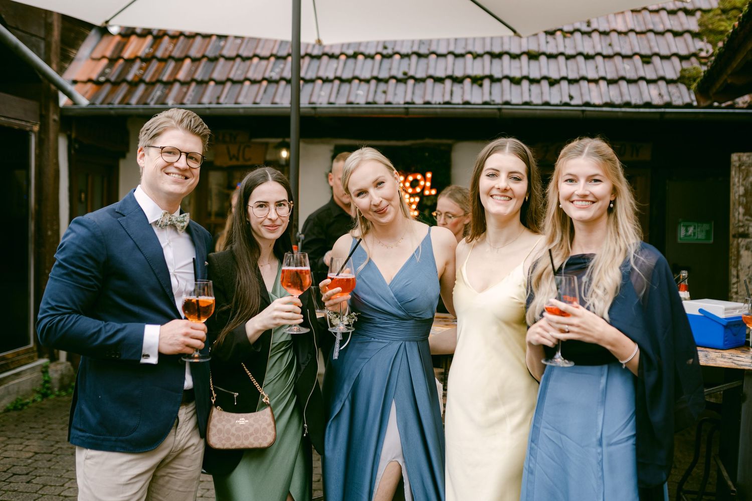 Hochzeitsfotos emotional authentisch Heidelberg Hoher Darsberg Hochzeitsfotografin Eventmühle Kraichgau Hochzeitsfotografie freie Trauung