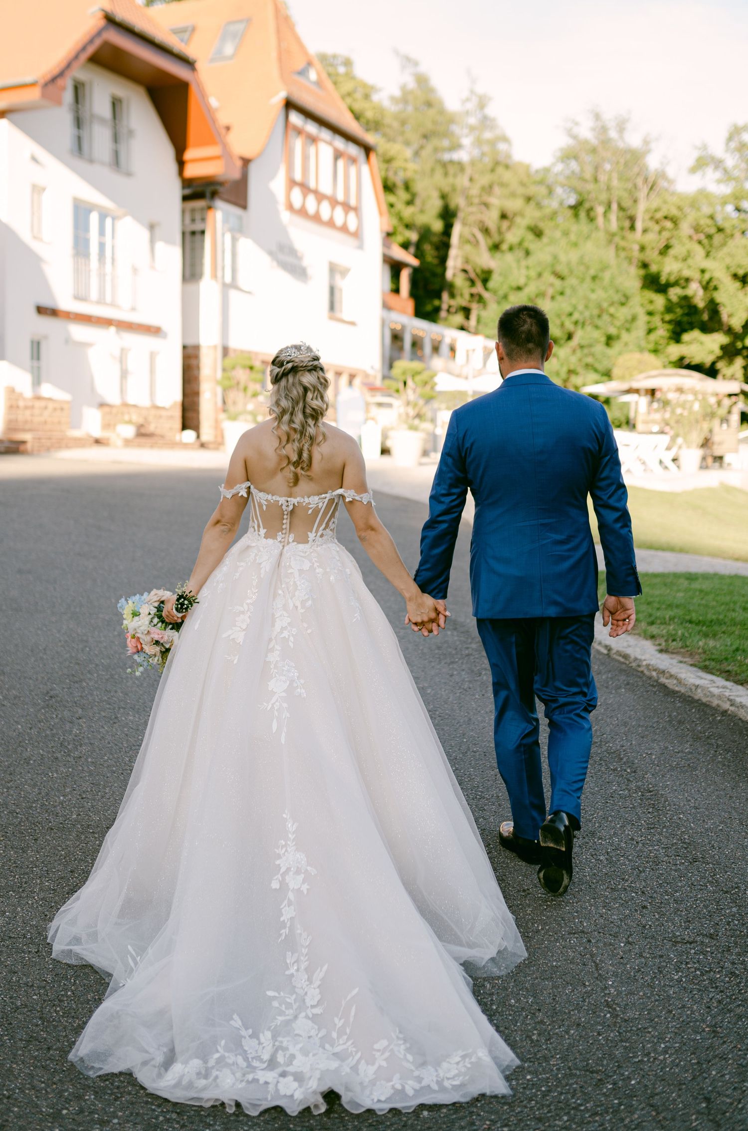 Hochzeitsfotos Kirche authentisch Heidelberg Neckarsteinach Hochzeitsfotografin Hoher Darsberg Hochzeitsfotografie freie Trauung Standesamt