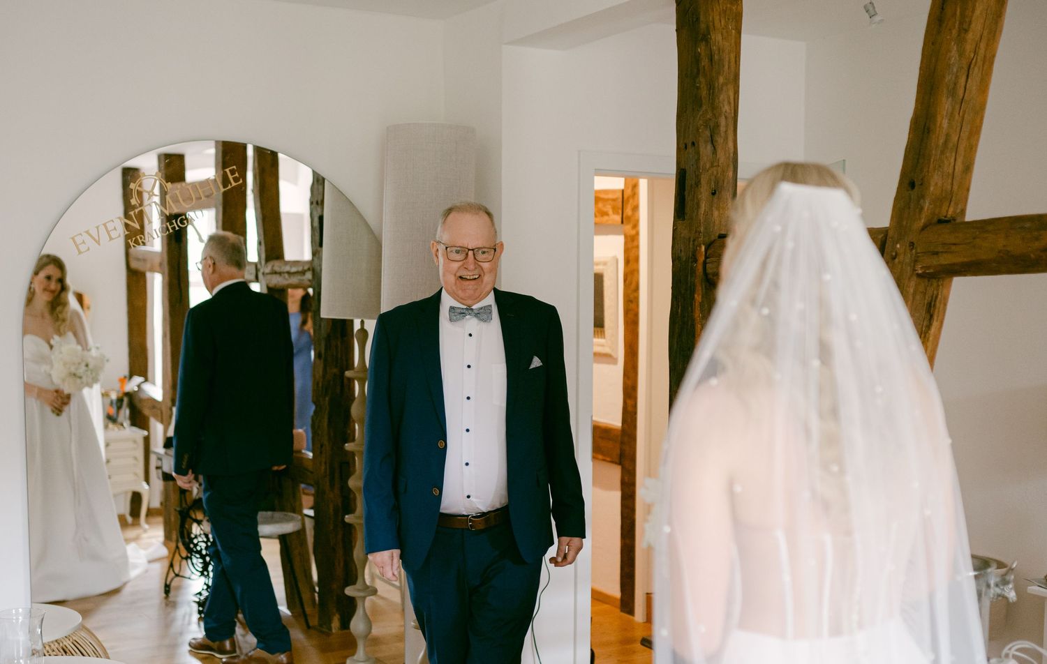 Hochzeitsfotos emotional authentisch Heidelberg Hoher Darsberg Hochzeitsfotografin Eventmühle Kraichgau Hochzeitsfotografie freie Trauung