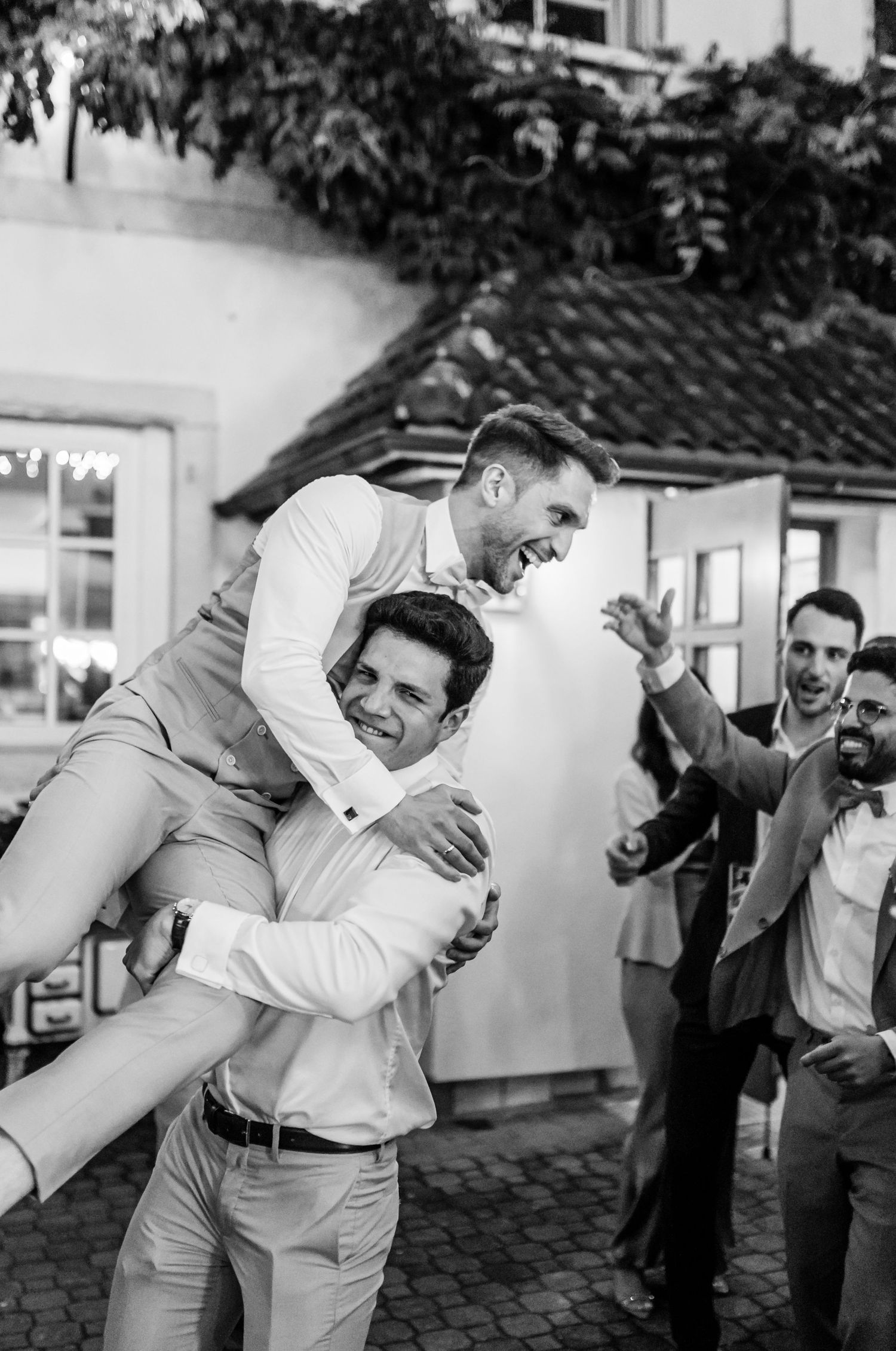 Hochzeitsfotos emotional authentisch Heidelberg Hoher Darsberg Hochzeitsfotografin Eventmühle Kraichgau Hochzeitsfotografie freie Trauung