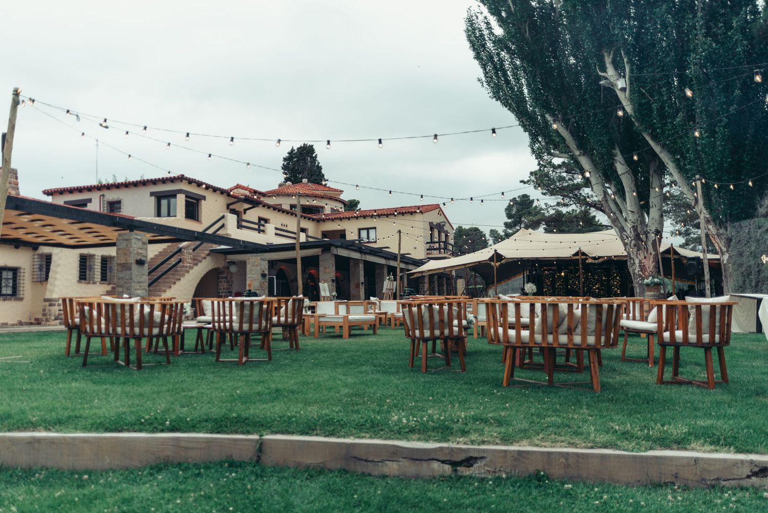 AUREO-STUDIO-BODA-DESTINO-BODEGA-VINO-MENDOZA-LOVE-WEDDING-PLANNER-ORGANIZACIÓN-PLANIFICACIÓN-ESTILO-CASAMIENTO