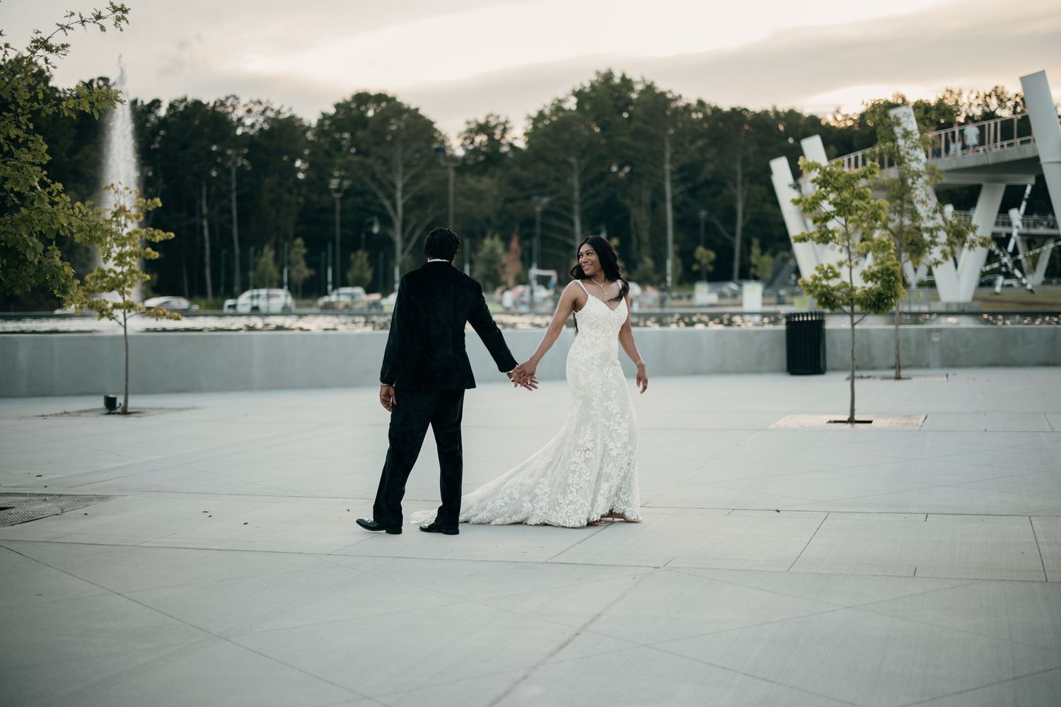 nature wedding photos, building wedding photos, timeless wedding photos, suwanee wedding photographer, atlanta wedding photographer,