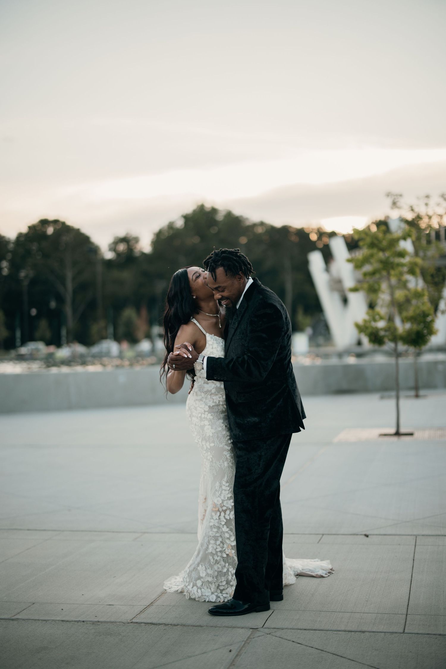 nature wedding photos, building wedding photos, timeless wedding photos, suwanee wedding photographer, atlanta wedding photographer,