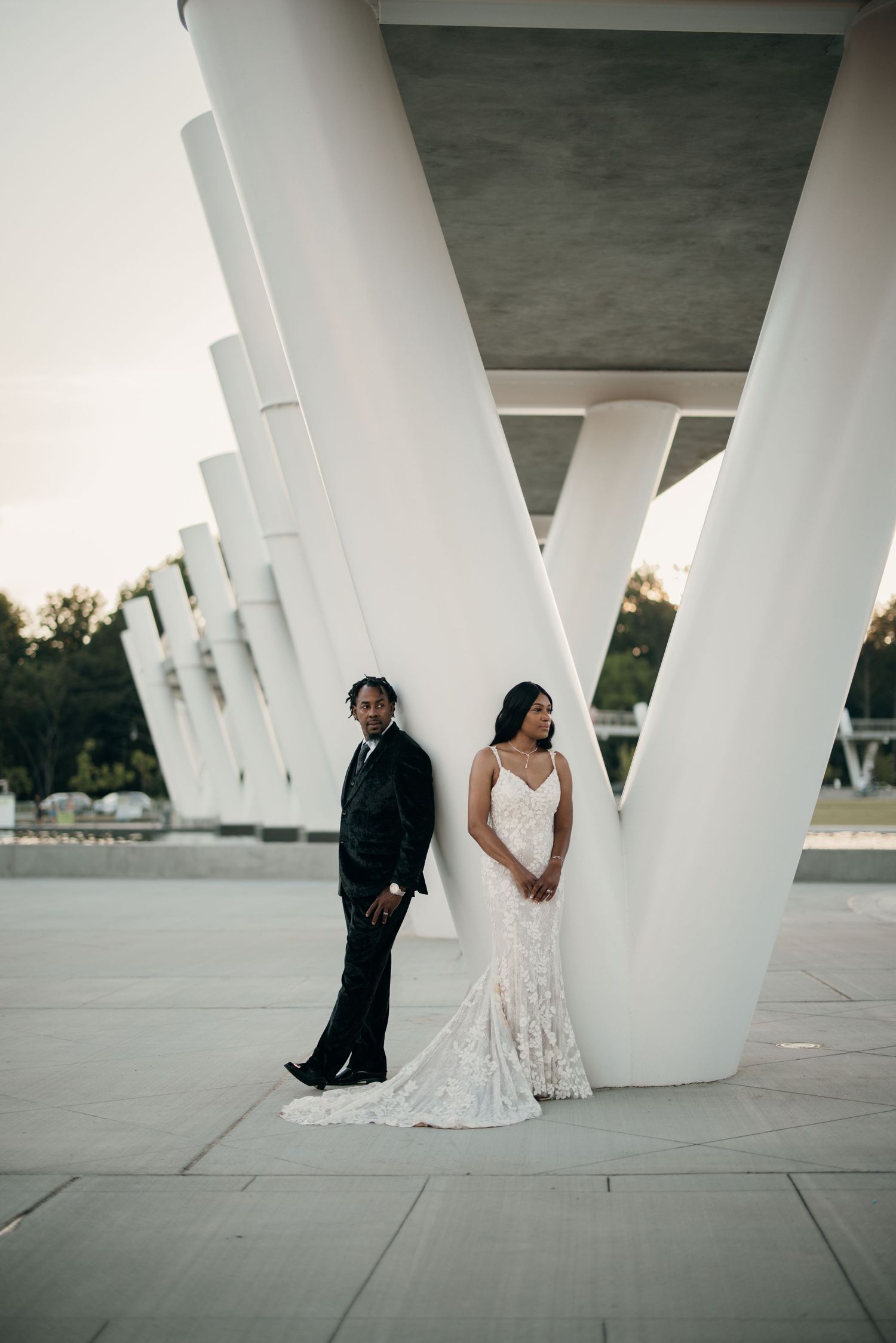 nature wedding photos, building wedding photos, timeless wedding photos, suwanee wedding photographer, atlanta wedding photographer,
