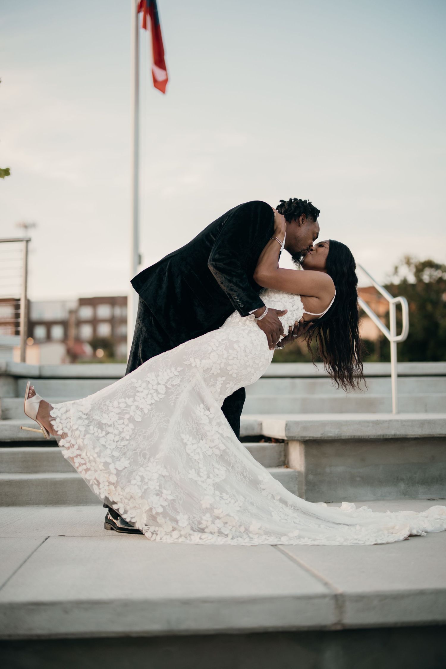 nature wedding photos, building wedding photos, timeless wedding photos, suwanee wedding photographer, atlanta wedding photographer,