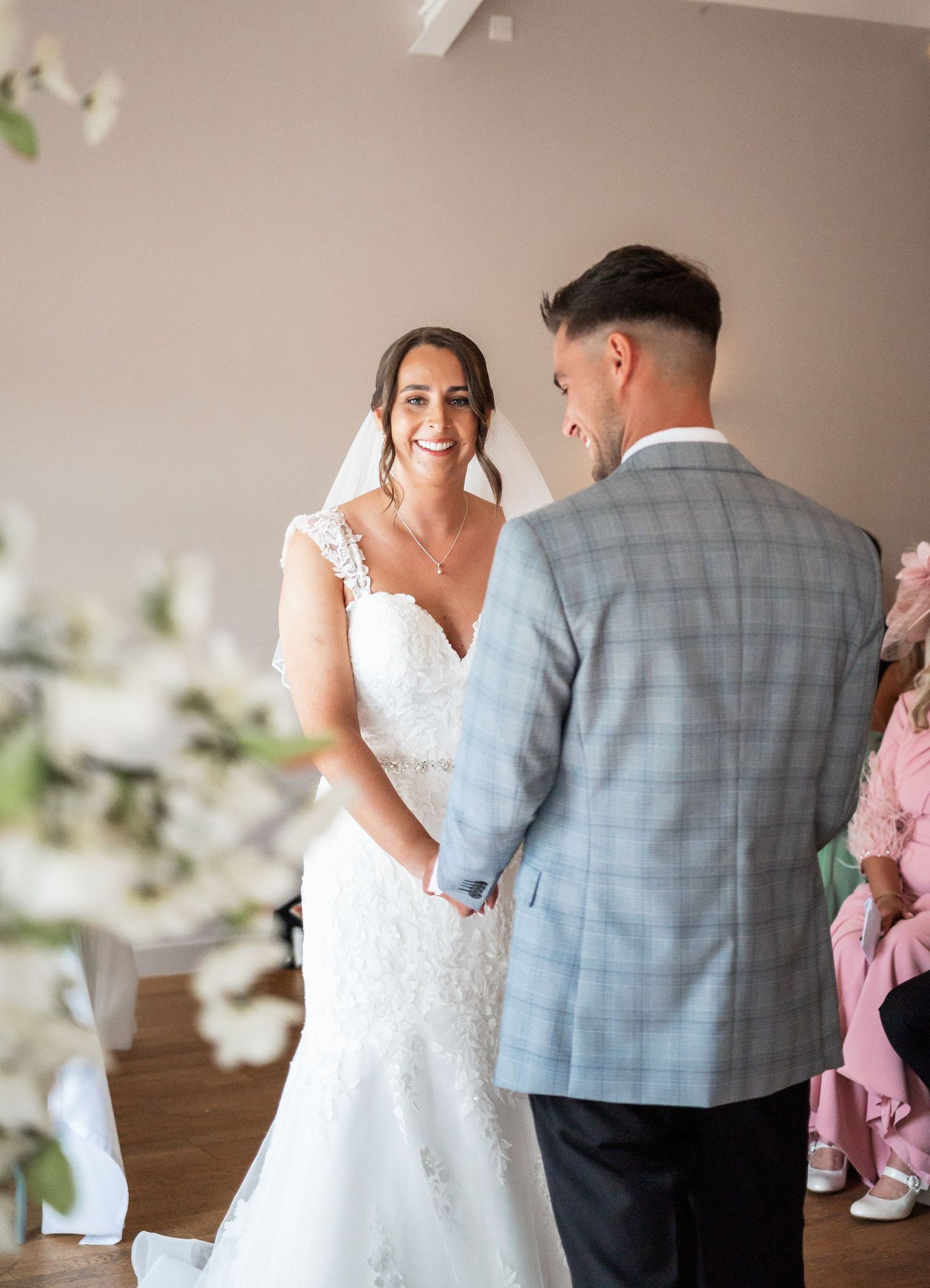 knockerdown cottage ashbourne derbyshire summer wedding photography natural photographer