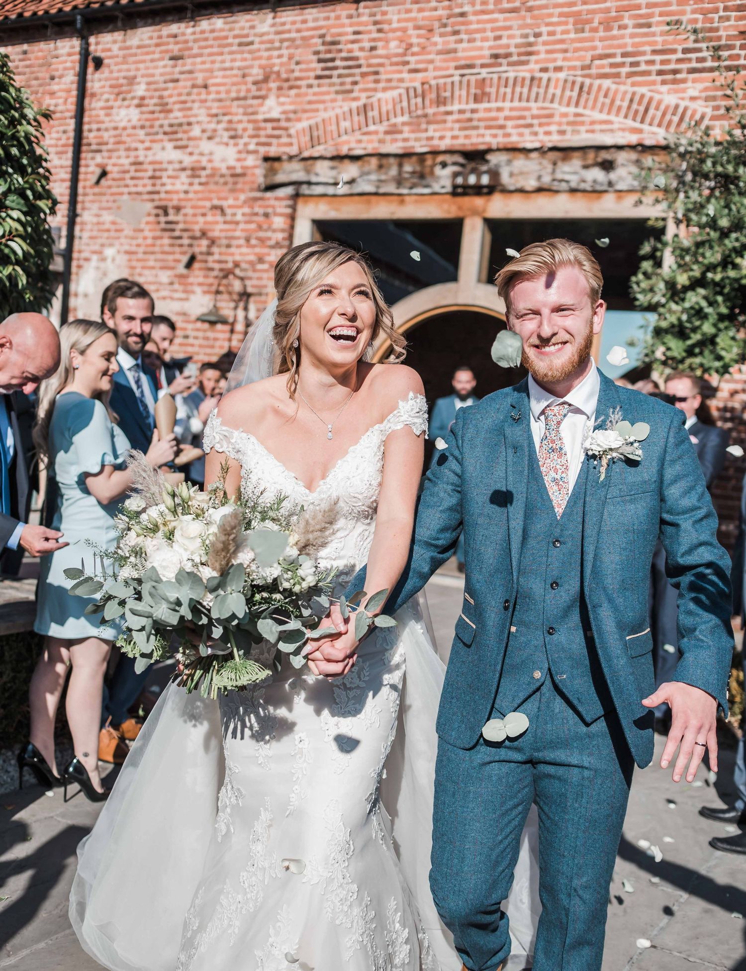 hazel gap barn summer wedding photography
