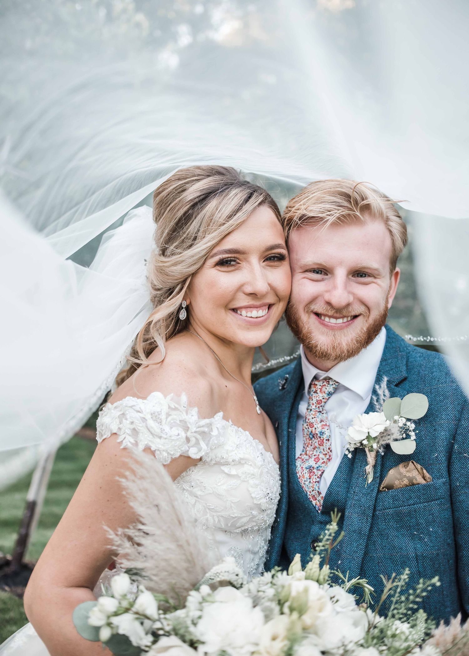 hazel gap barn summer wedding photography