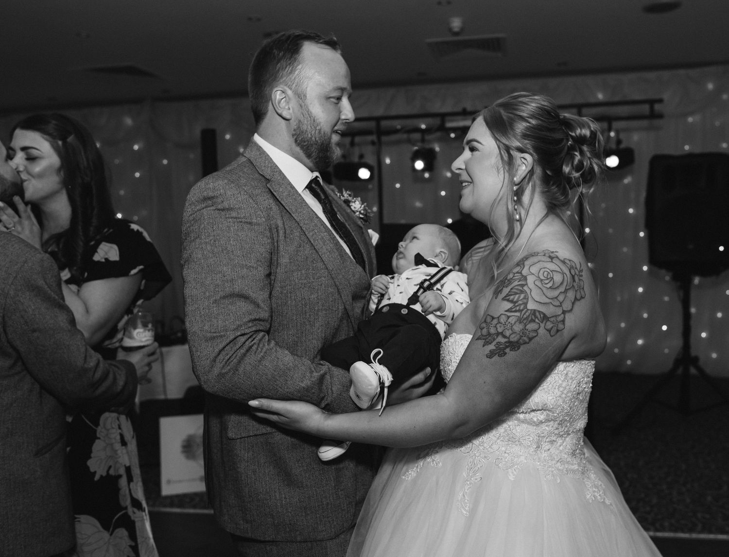 sheffield yorkshire derbyshire natural wedding photographer