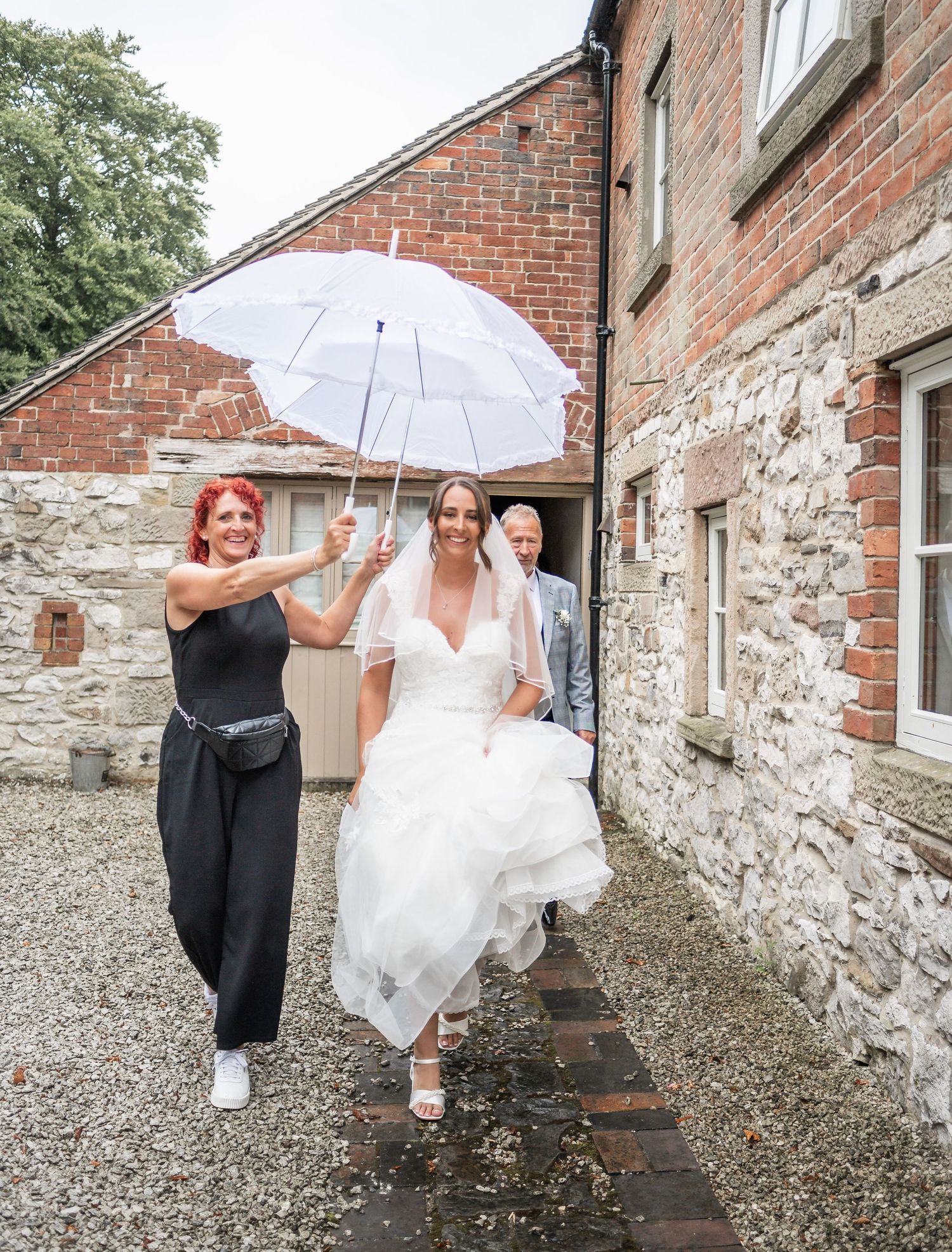 knockerdown cottage ashbourne derbyshire summer wedding photography natural photographer