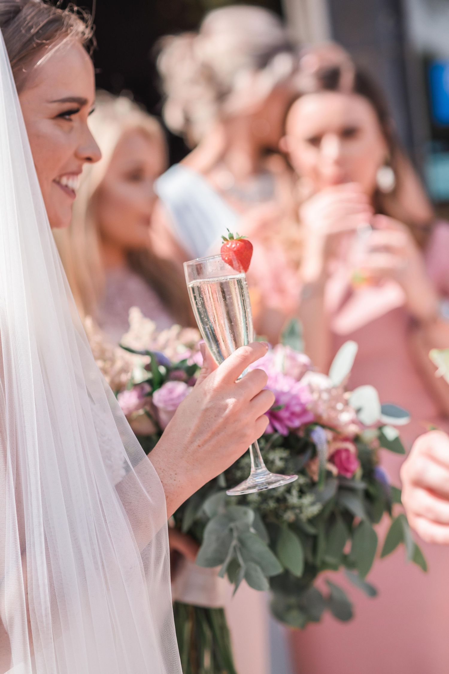 bride champagne