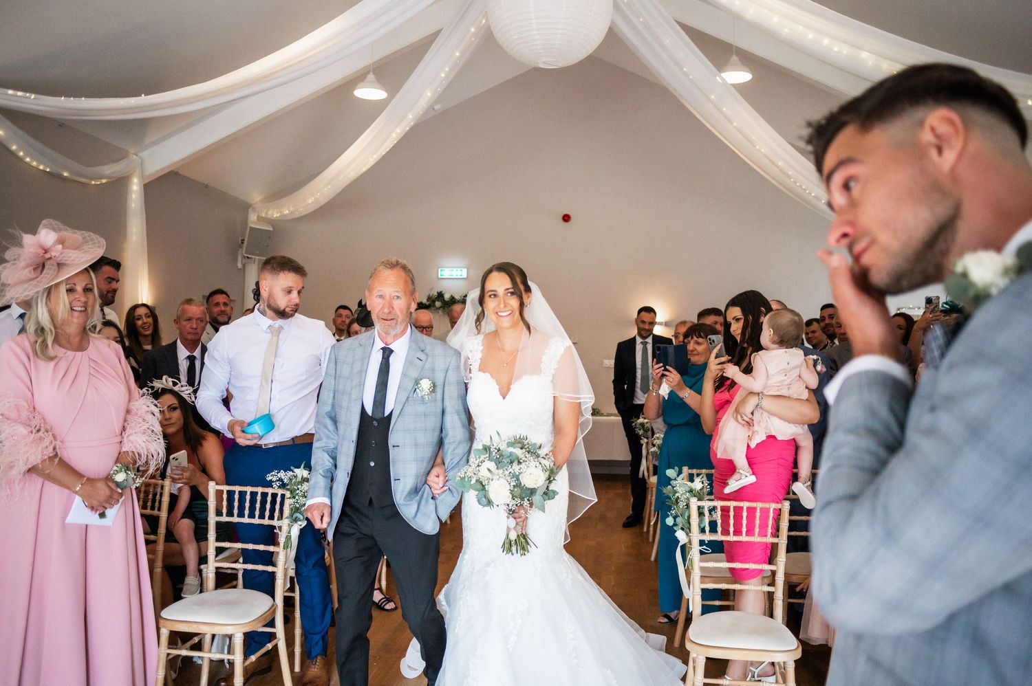 knockerdown cottage ashbourne derbyshire summer wedding photography natural photographer