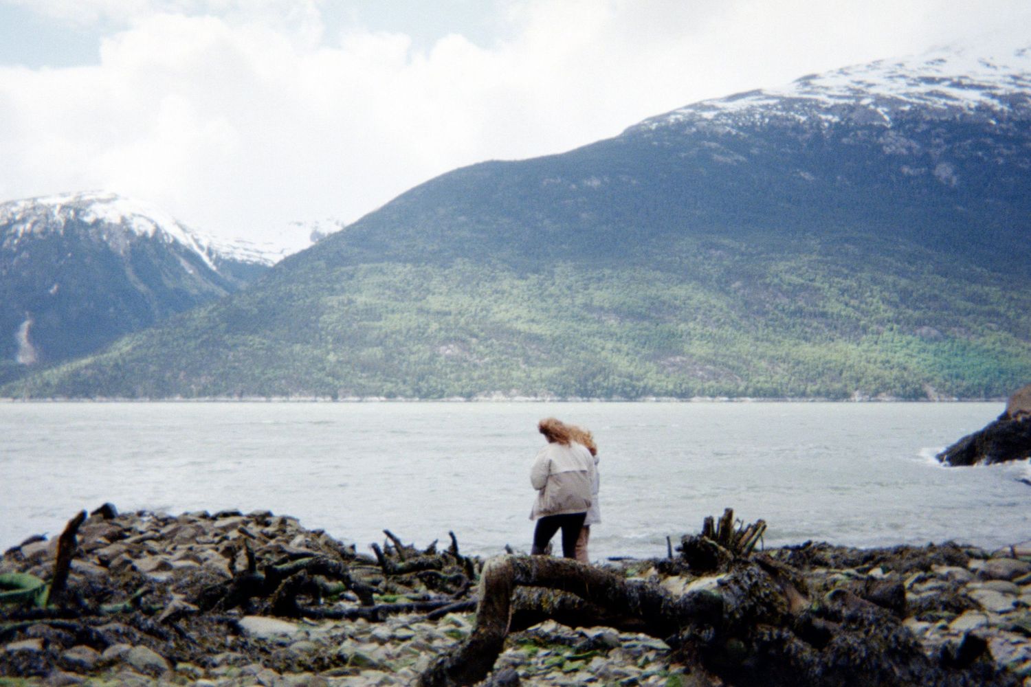 Alaskan traveling photographer, Golden Cove hiking trail film photography, Alaska couples photos