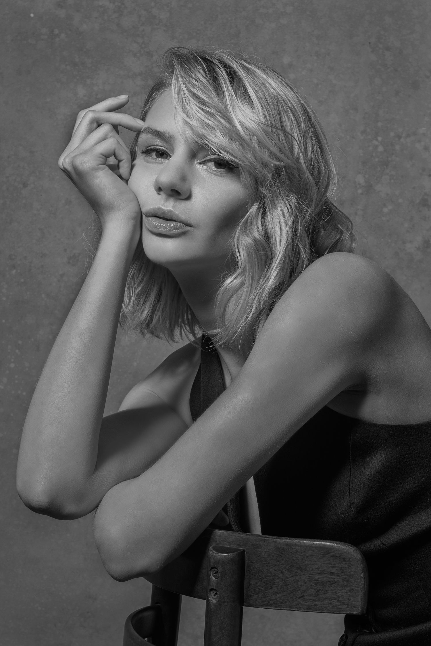 Fashion photography in Dubai, professional photographer portfolio - bookings open
