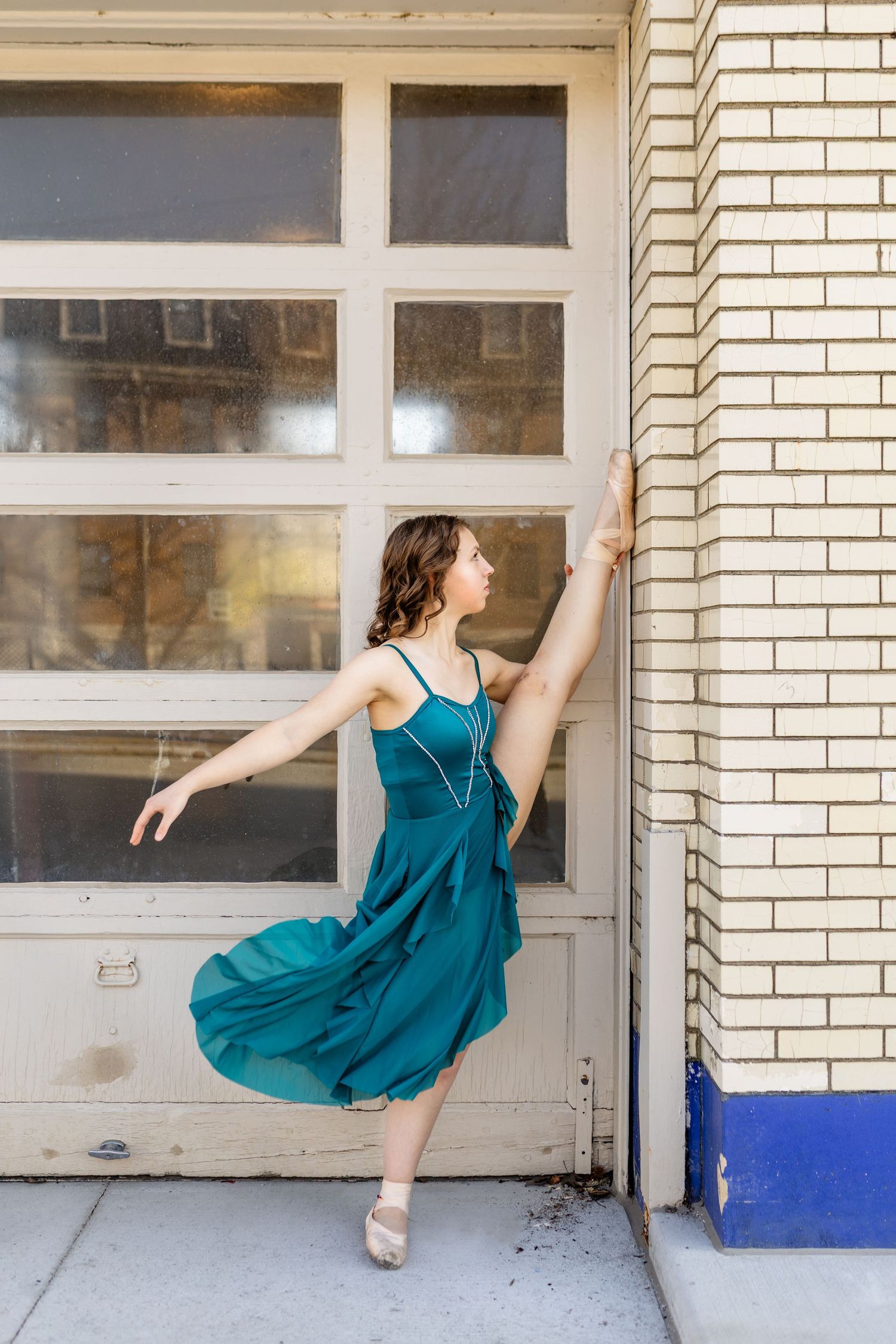 senior girl poses photographer Lafayette, IN dance
