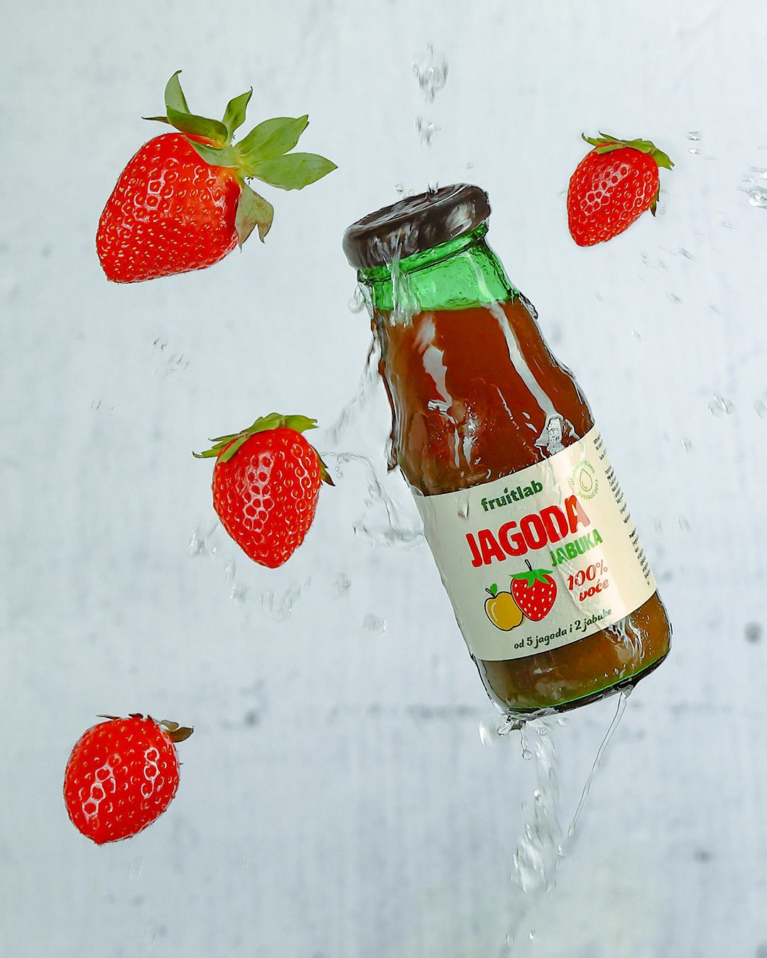 Sok od jagoda, FruitLab. Promotivna fotografija.