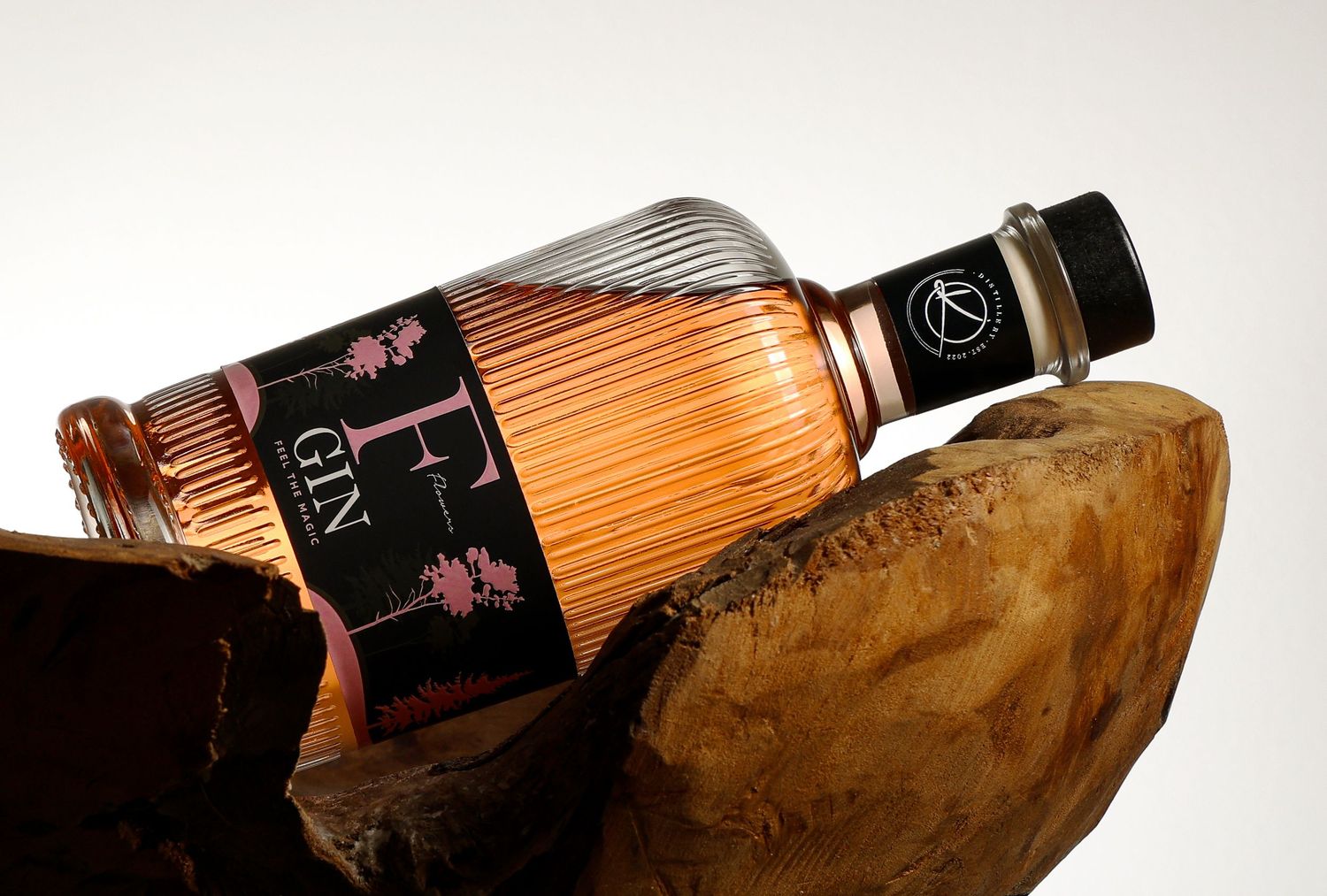 F gin, promotivna fotografija za društvene mreže Instagram i Facebook.