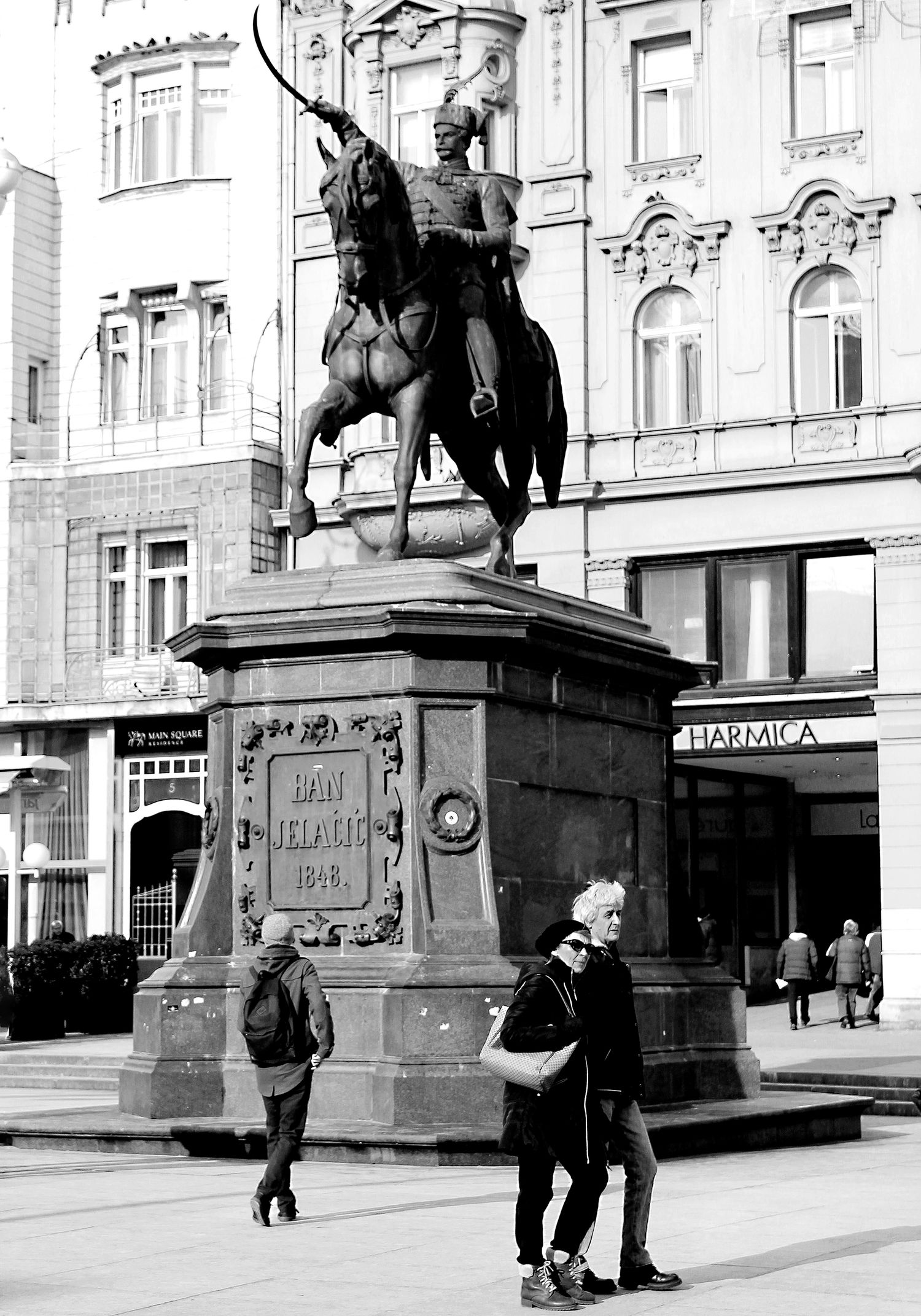 Spomenik bana Josipa Jelačića, Zagreb