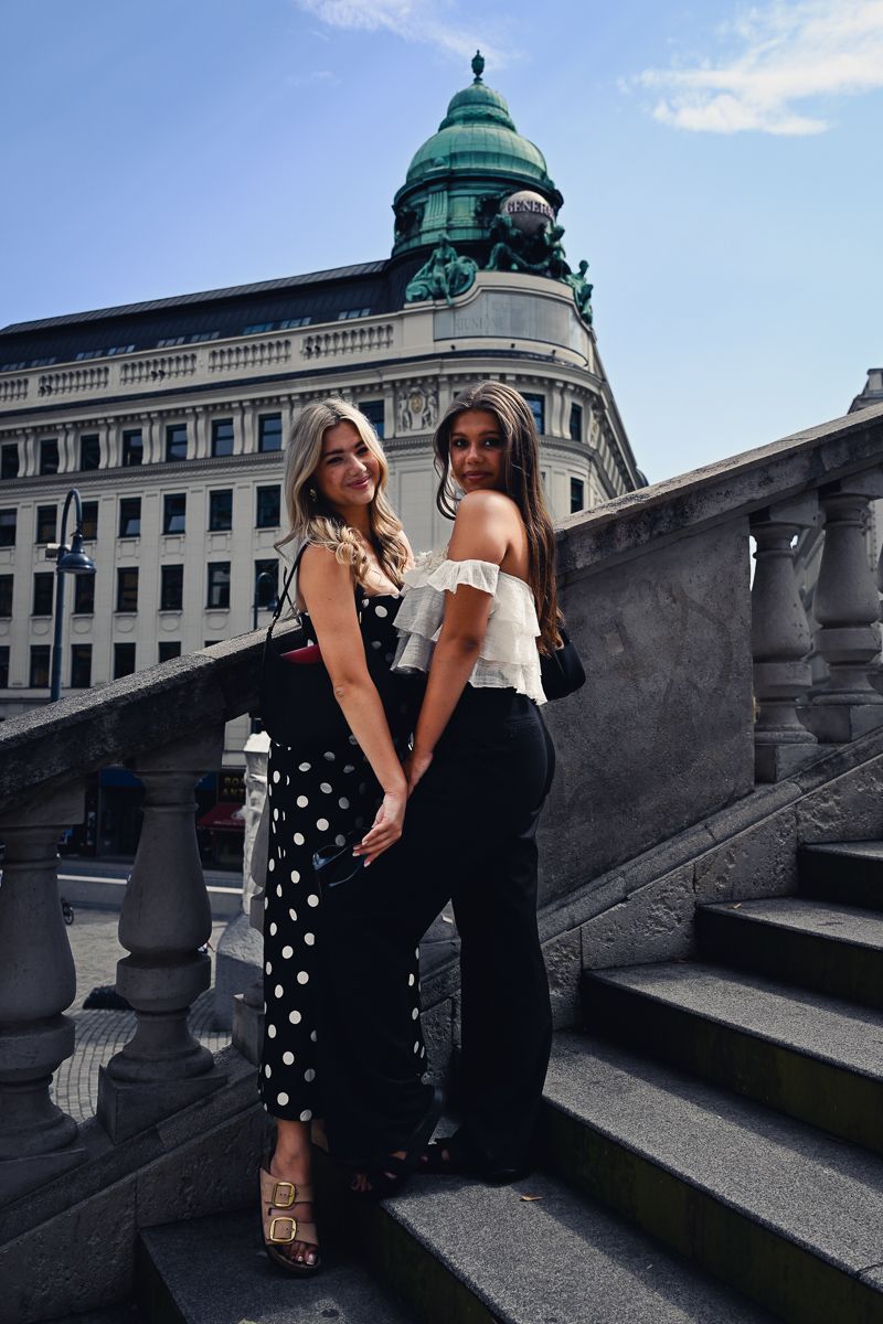 albertina-staircase-female-portraits