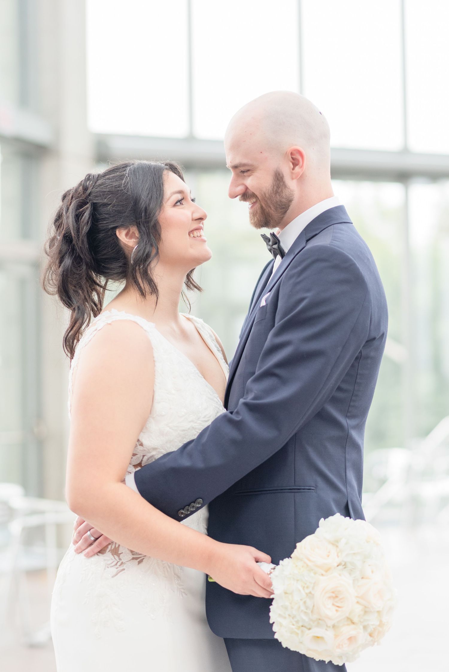 Bride and groom portraits at National Gallery of Canada Ottawa, Ottawa wedding photographer