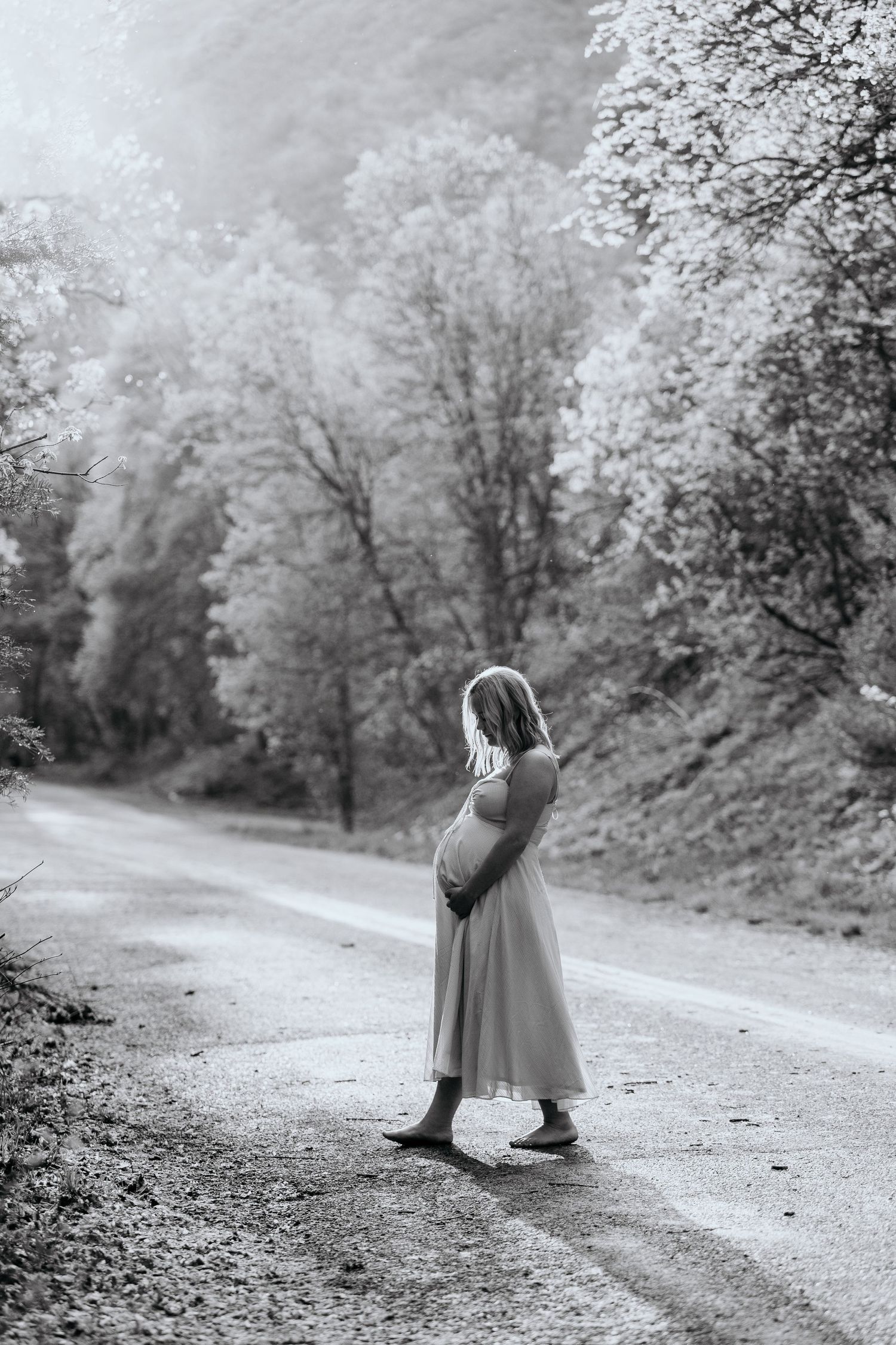 barefoot maternity photo Utah