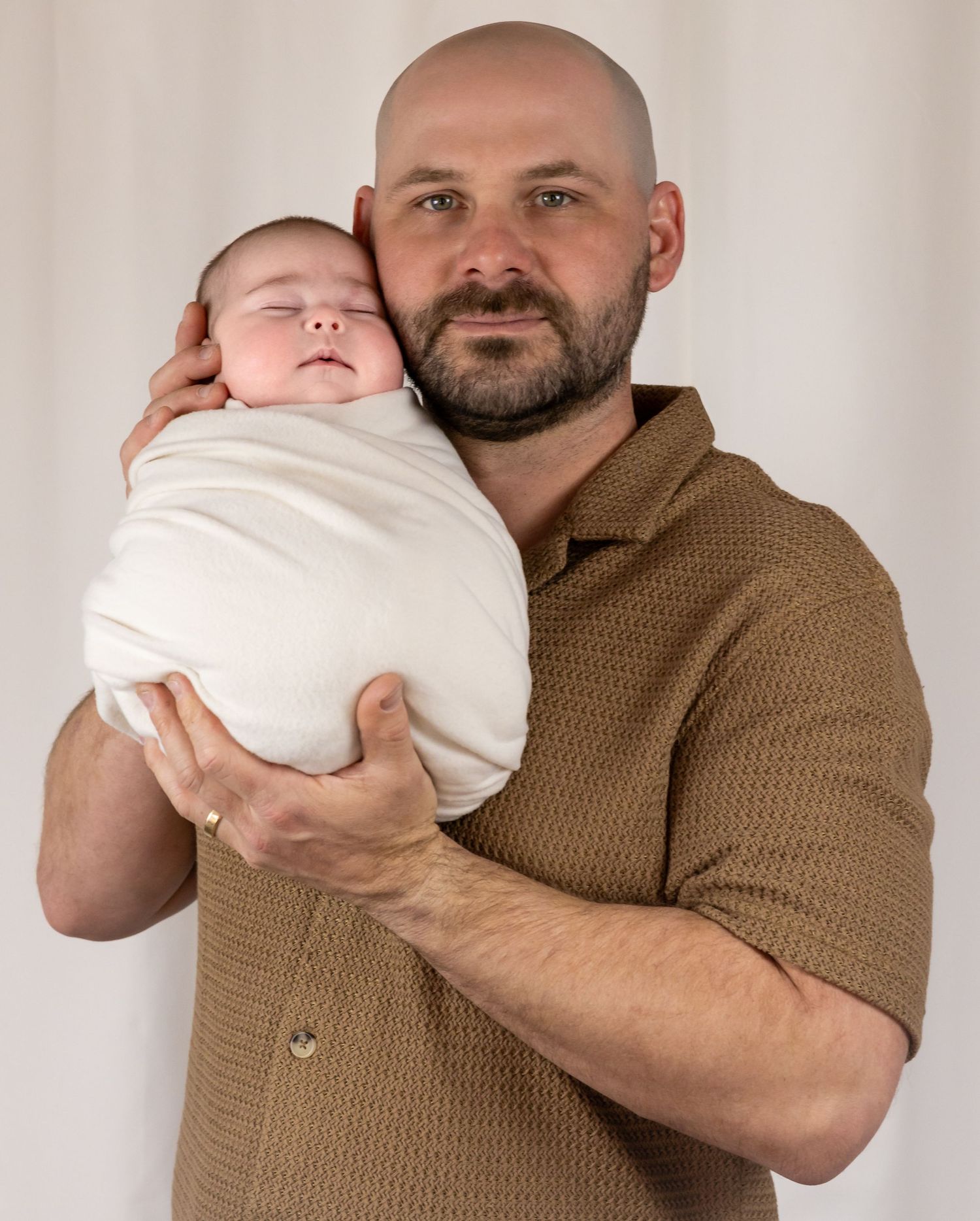 dad-newborn-photographer-albury-baby.jpg