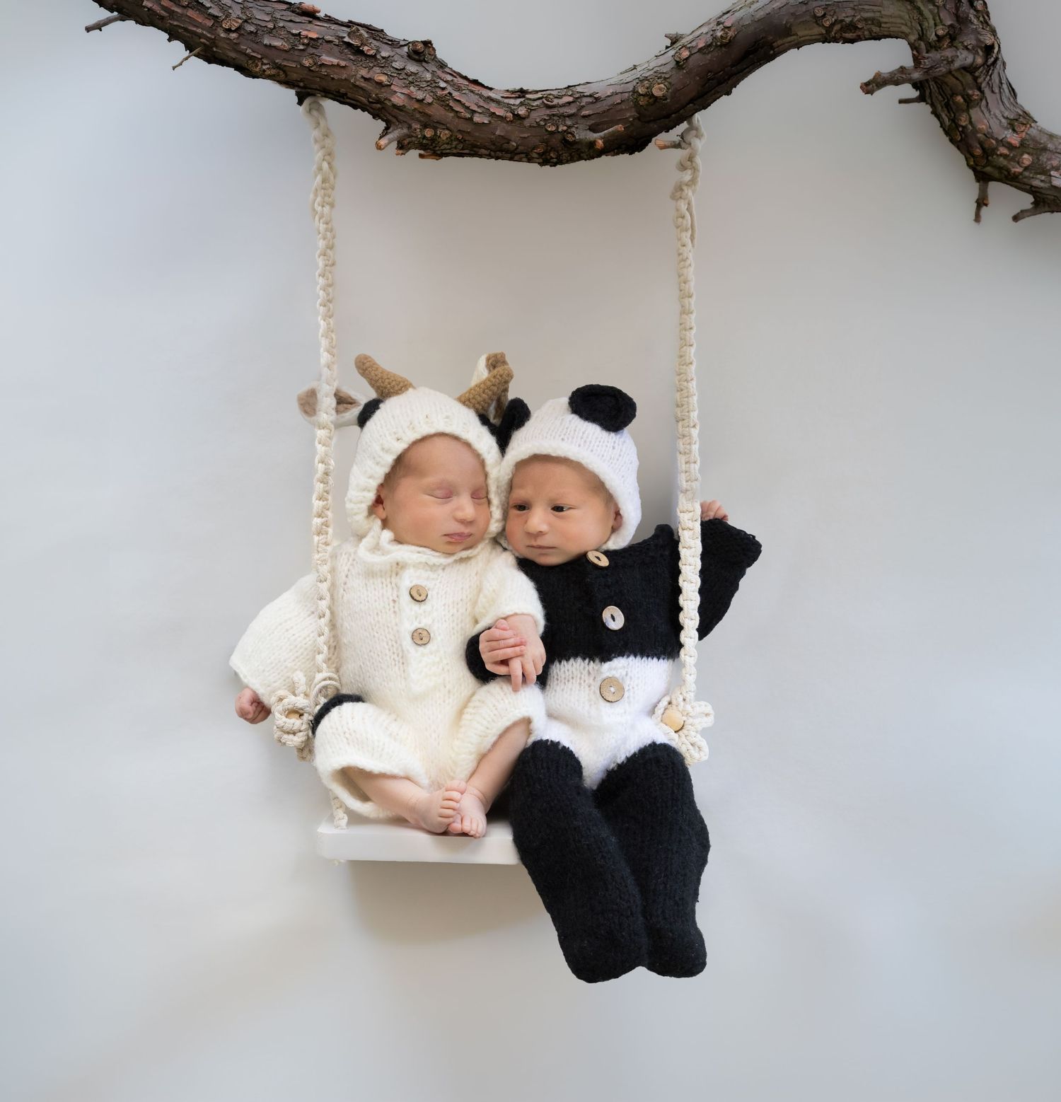 Newborn photography by Lula Co Photography in Albury–Wodonga, capturing tiny details, sweet expressions and precious first moments.