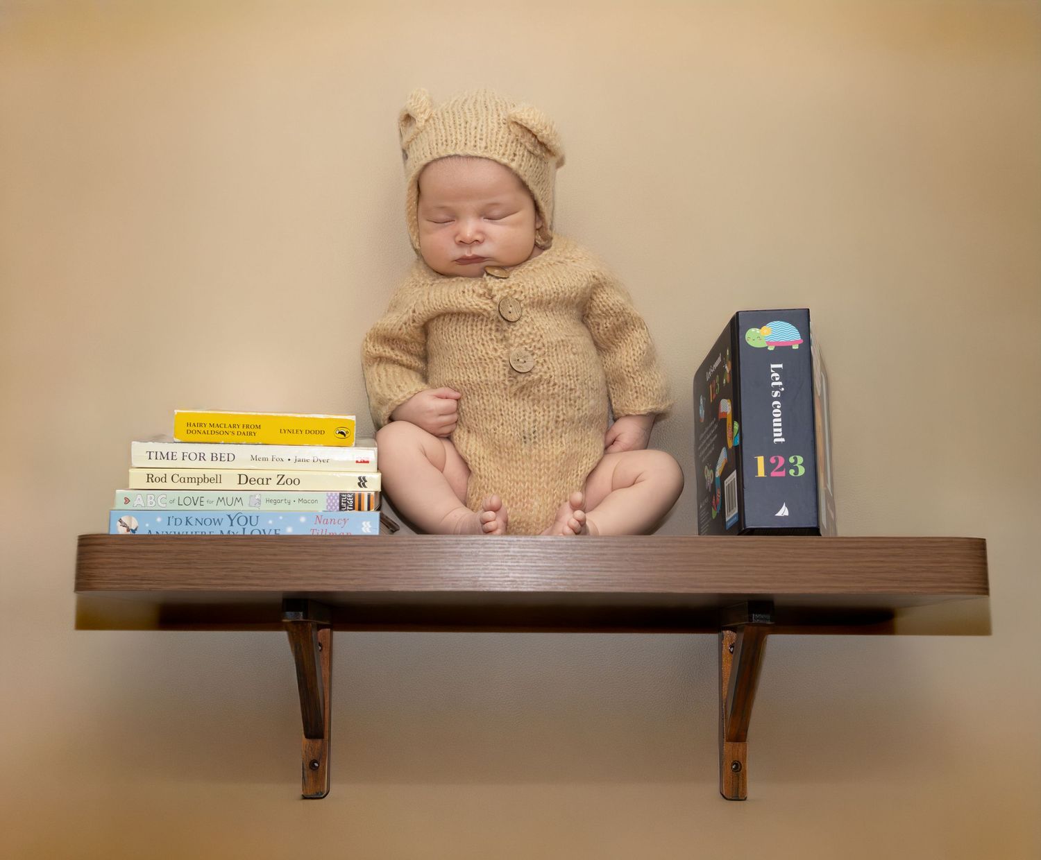 Newborn photography by Lula Co Photography in Albury–Wodonga, capturing tiny details, sweet expressions and precious first moments.