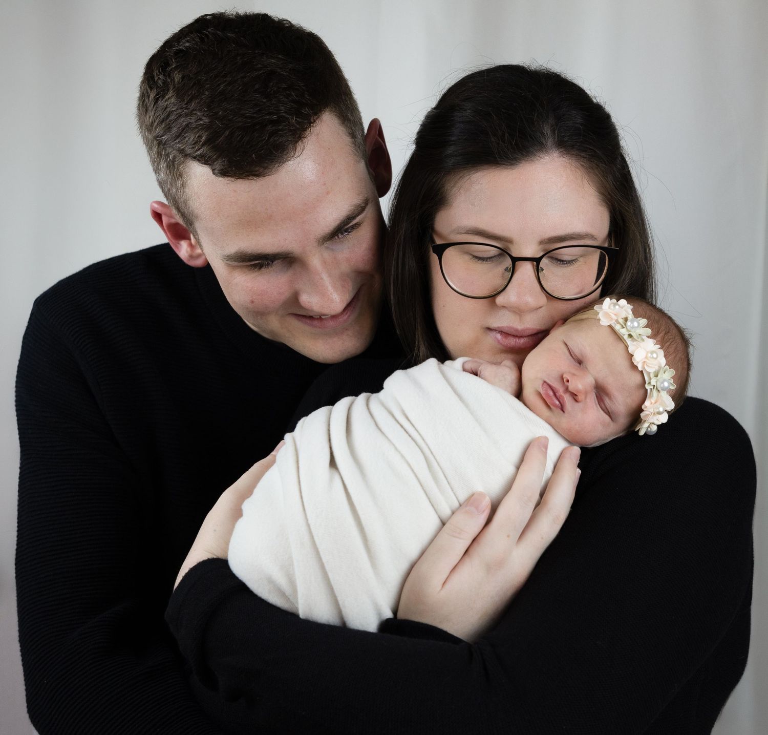 dad-mum-newborn-photographer-albury-baby.jpg
