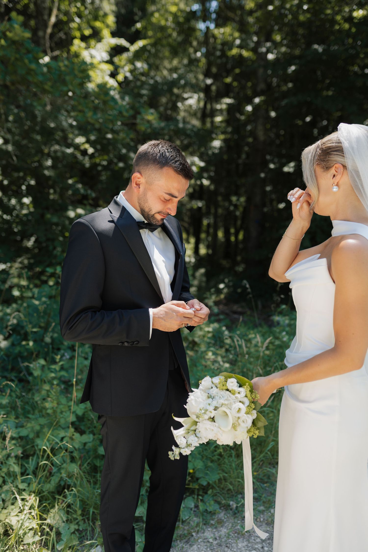 Hochzeisfotograf in Süddeutschland, zeitlos und moderner Stil, Hochzeitsfotos editorial Style, Destination Wedding, First Look