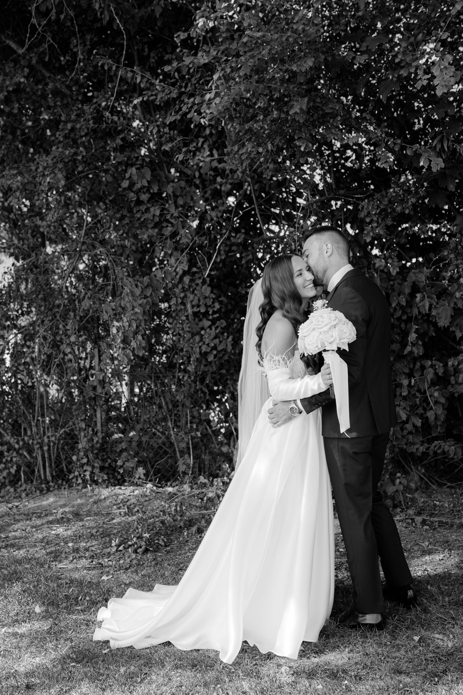 Hochzeisfotograf in Süddeutschland, zeitlos und moderner Stil, Hochzeitsfotos editorial Style, Destination Wedding, Nicole Bühler, Brautpaar