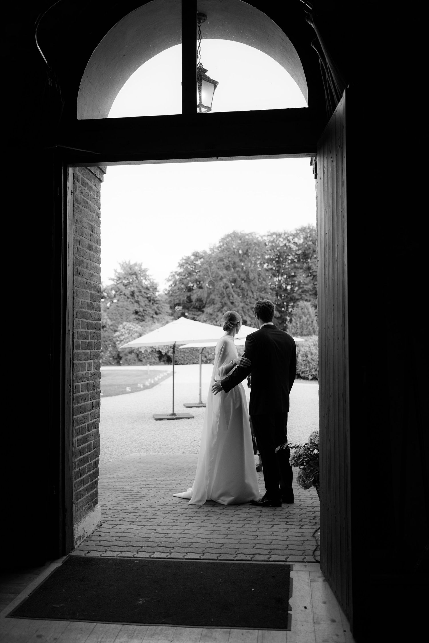 Hochzeisfotograf in Süddeutschland, zeitlos und moderner Stil, Hochzeitsfotos editorial Style, Nicole Bühler, Gute Kletkamp Hamburg