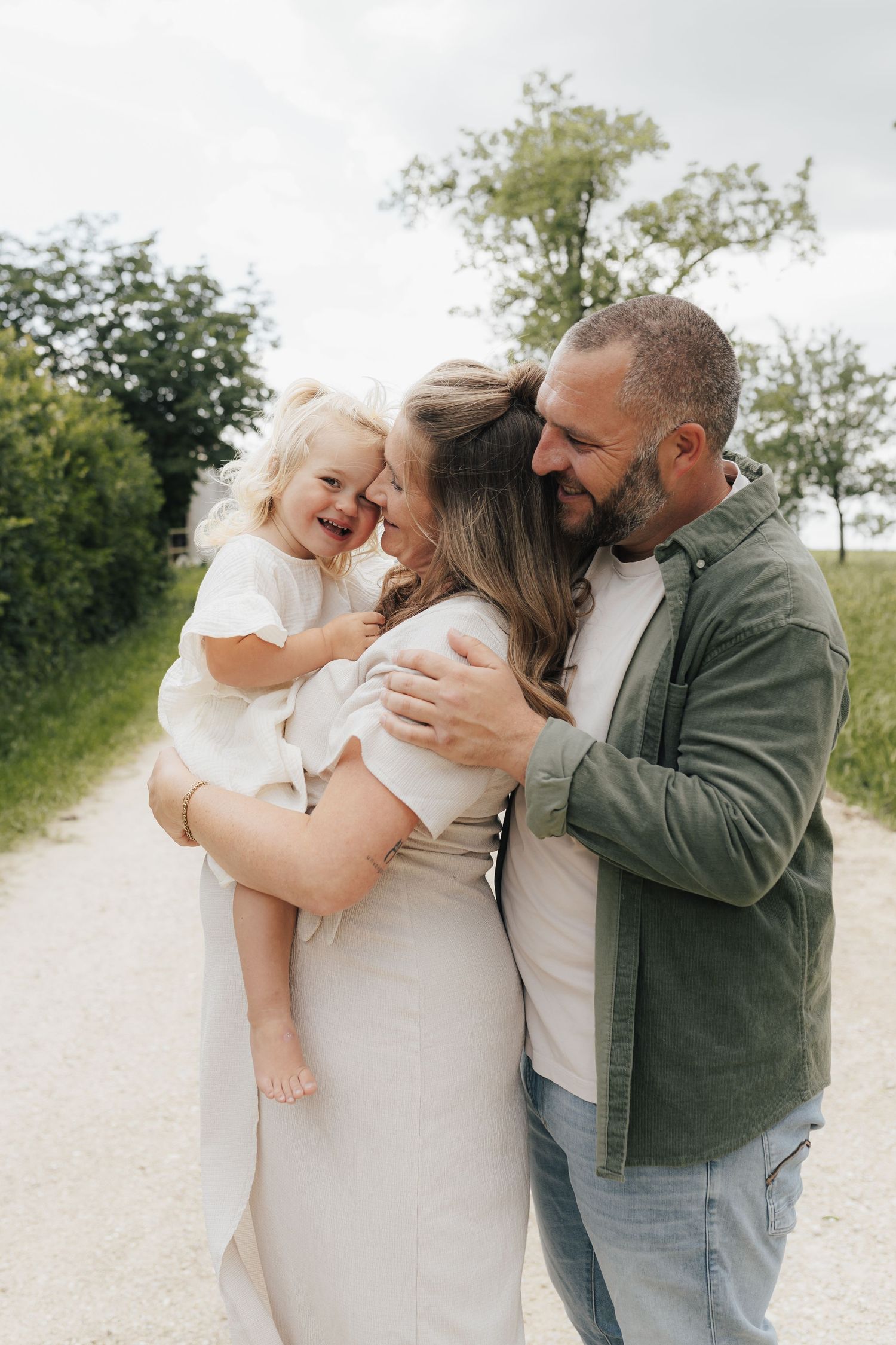 Nicole Bühler, Nicole Küffner, Familienshooting, Newborn, Babybauch, Family Shooting, Fotograf Homestory, Süddeutschland