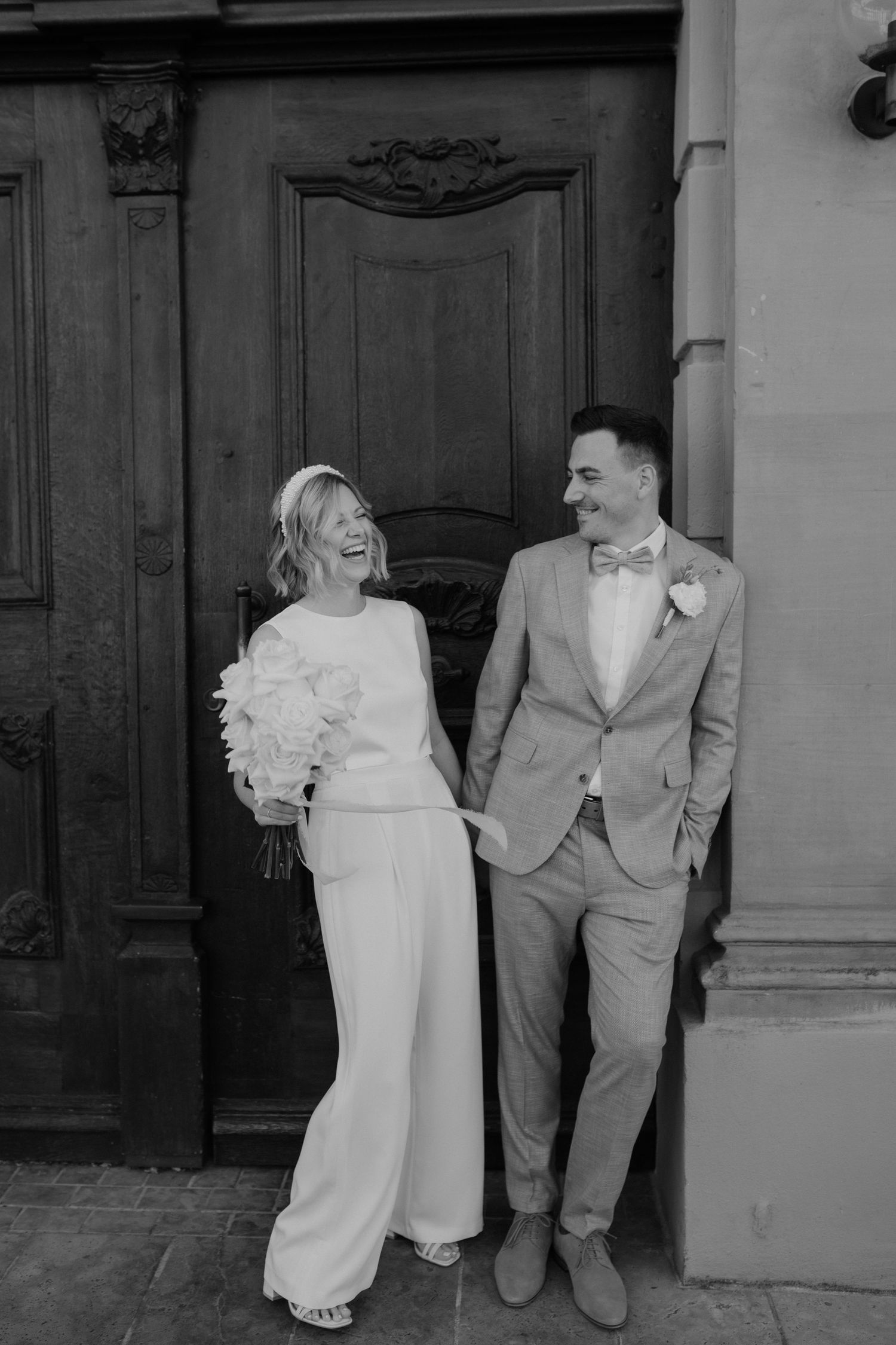 Hochzeisfotograf in Süddeutschland, zeitlos und moderner Stil, Hochzeitsfotos editorial, Wedding, Nicole Bühler, Standesamt, Civil Wedding