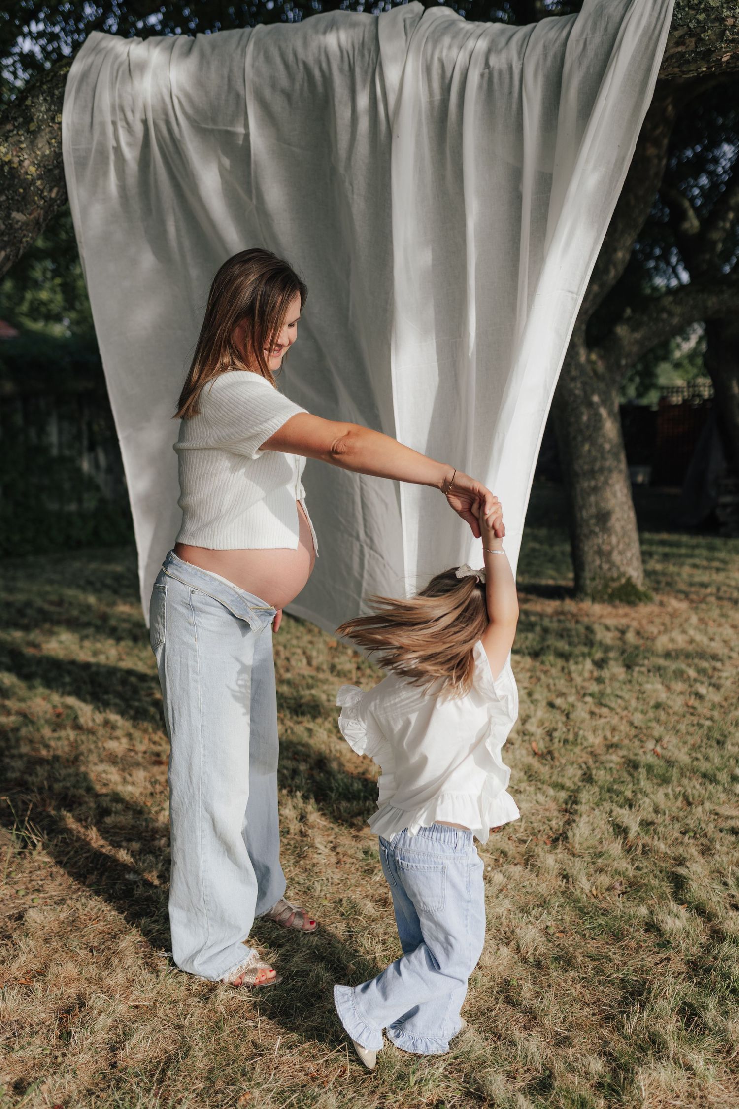 Nicole Bühler, Nicole Küffner, Familienshooting, Newborn, Babybauch, Family Shooting, Fotograf Homestory, Süddeutschland