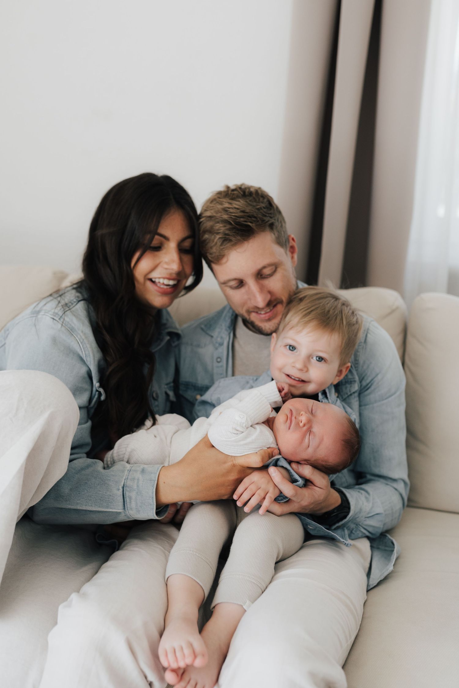 Nicole Bühler, Nicole Küffner, Familienshooting, Newborn, Babybauch, Family Shooting, Fotograf Homestory, Süddeutschland
