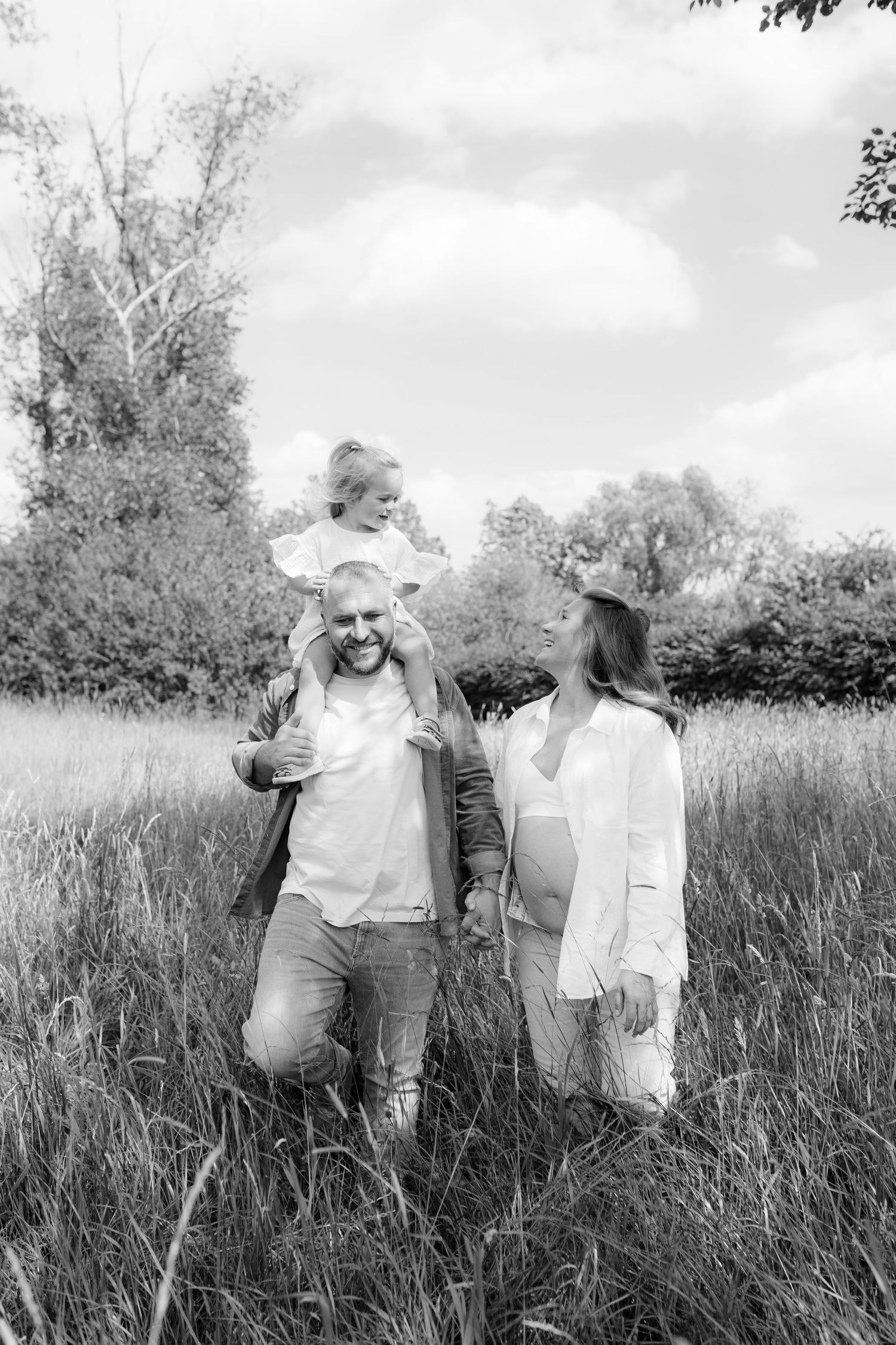 Nicole Bühler, Nicole Küffner, Familienshooting, Newborn, Babybauch, Family Shooting, Fotograf Homestory, Süddeutschland